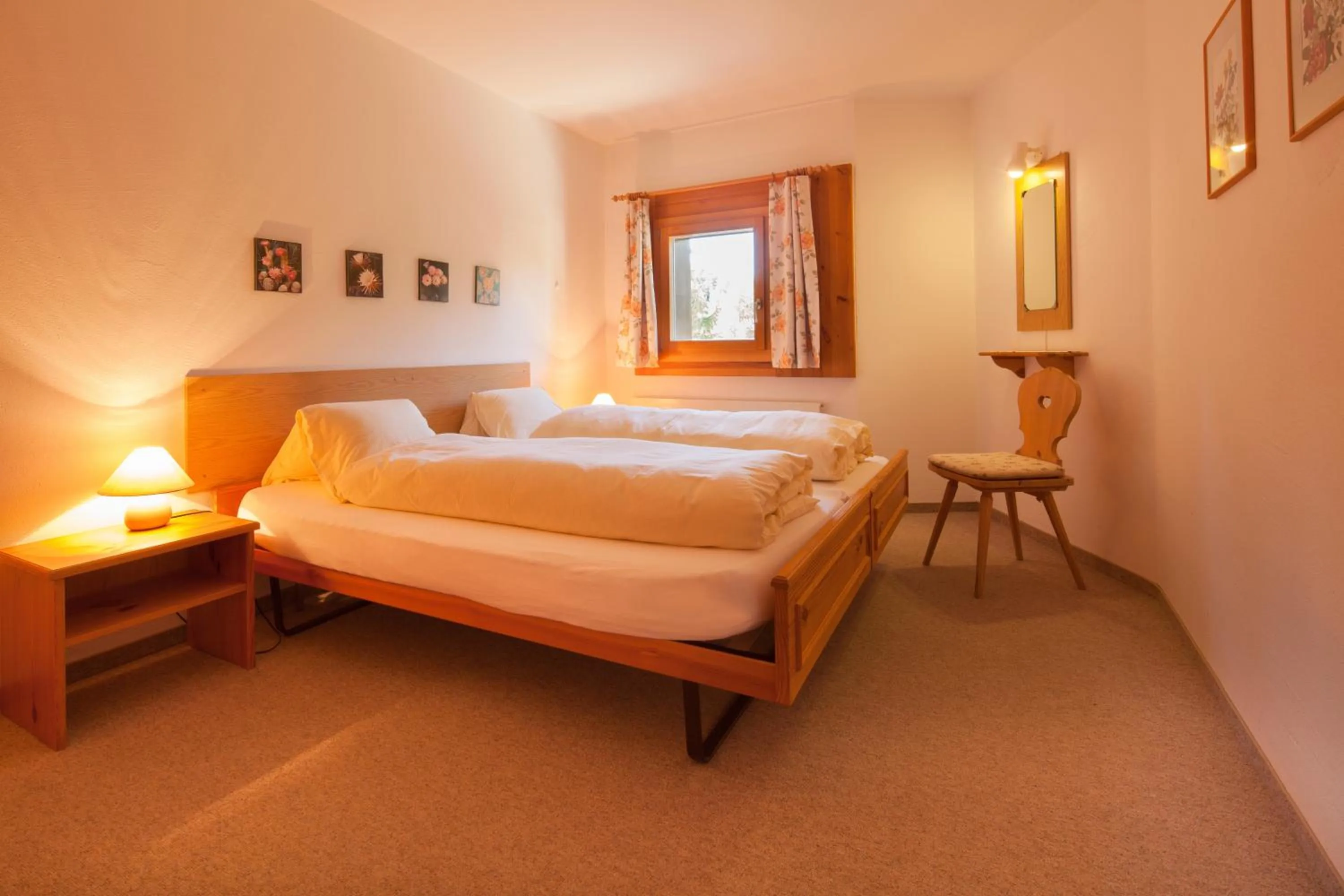 Bed in Hotel Chesa Surlej