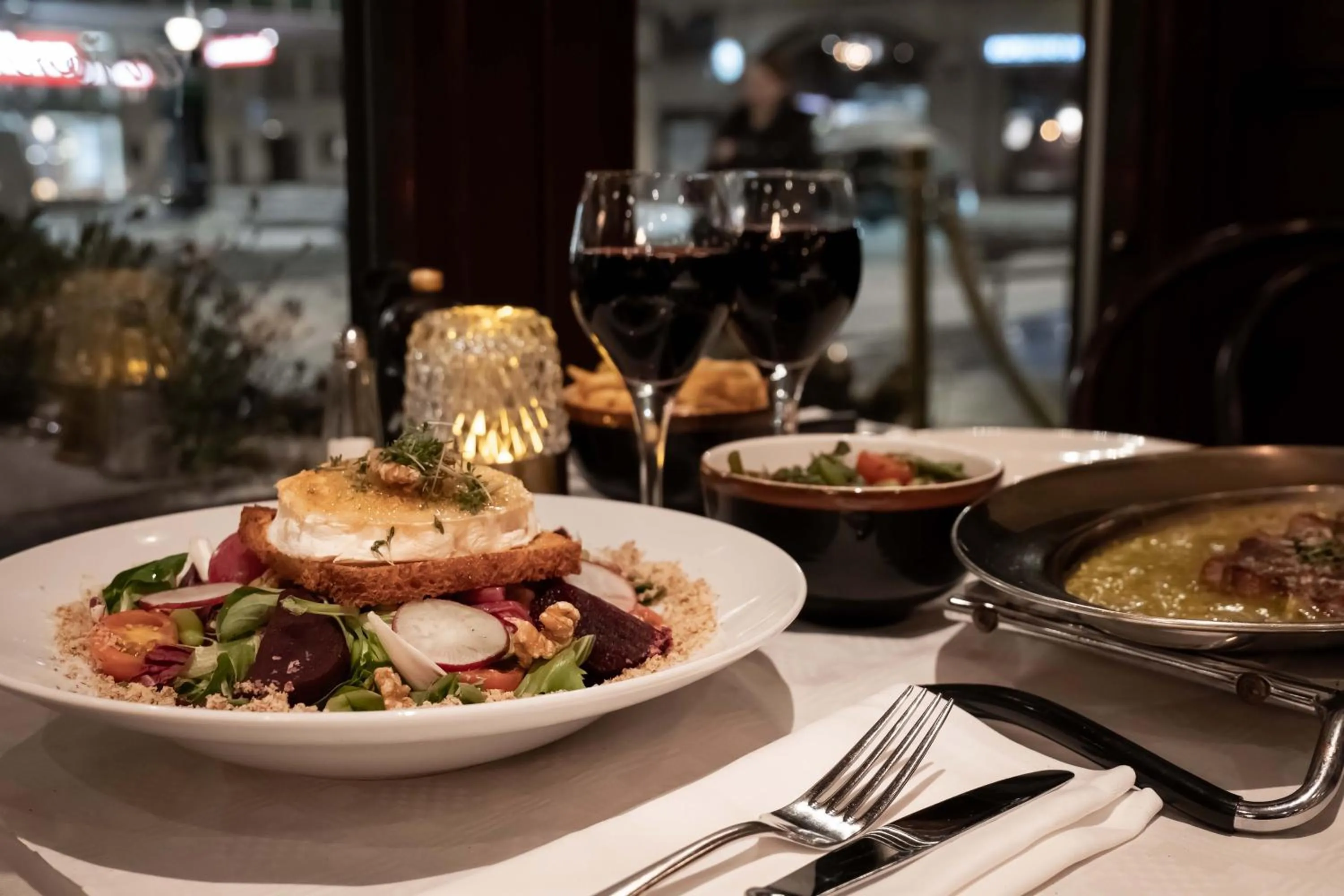 Restaurant/places to eat in ProfilHotels Central