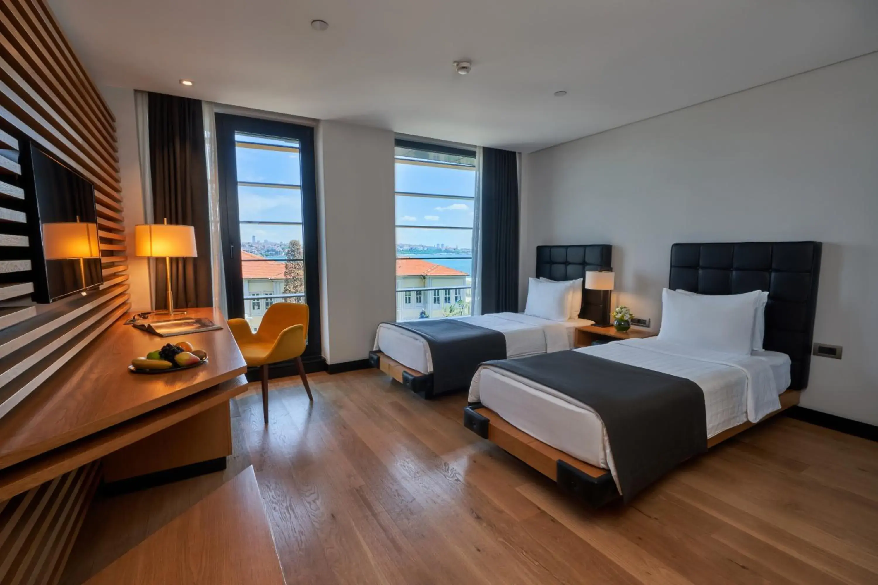 Deluxe Twin Room with Sea View in Metropolitan Hotels Bosphorus - Special Category Deluxe Twin Room with Sea View in Metropolitan Hotels Bosphorus - Special Category
