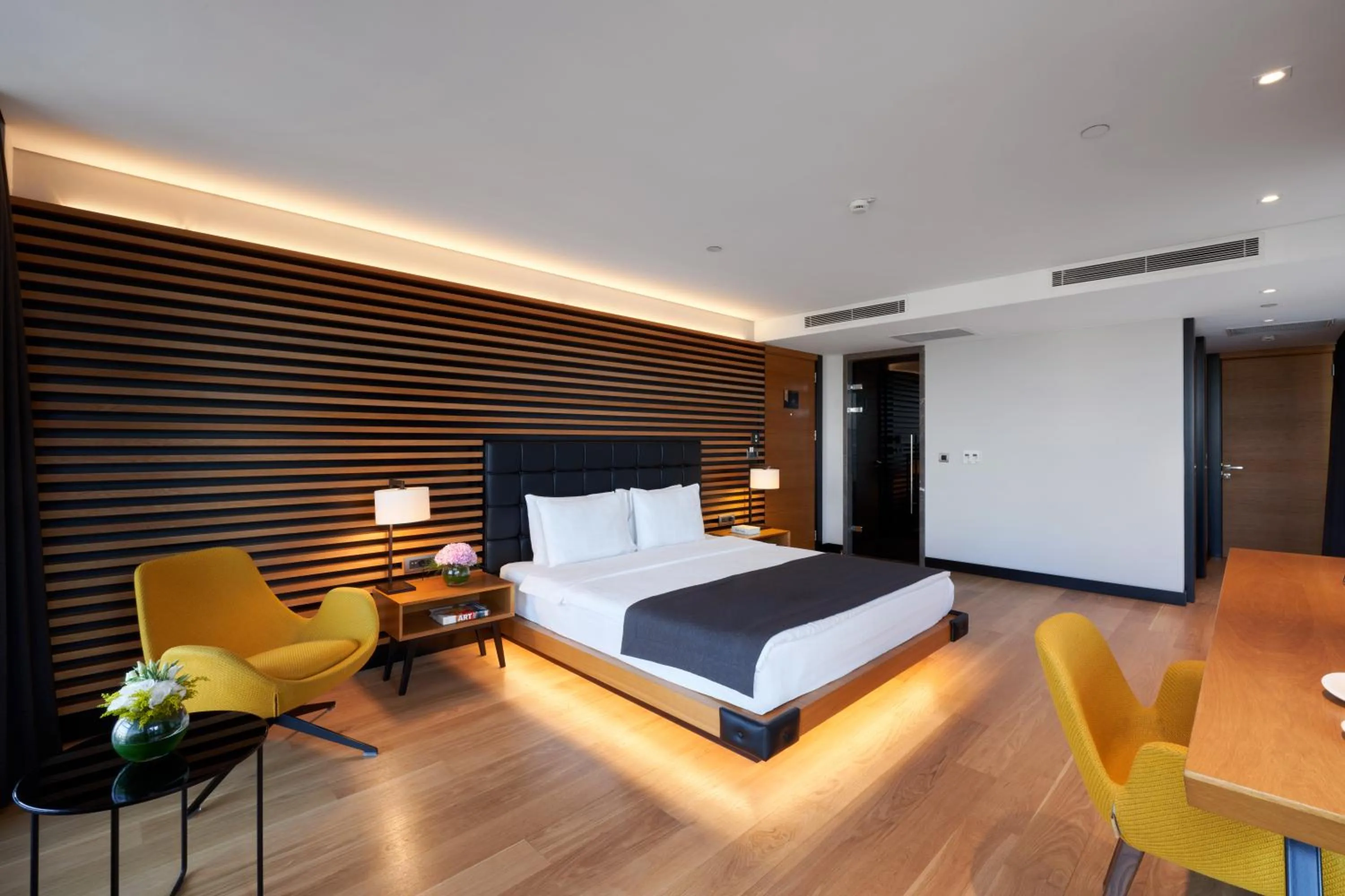 Photo of the whole room, Bed in Metropolitan Hotels Bosphorus - Special Category