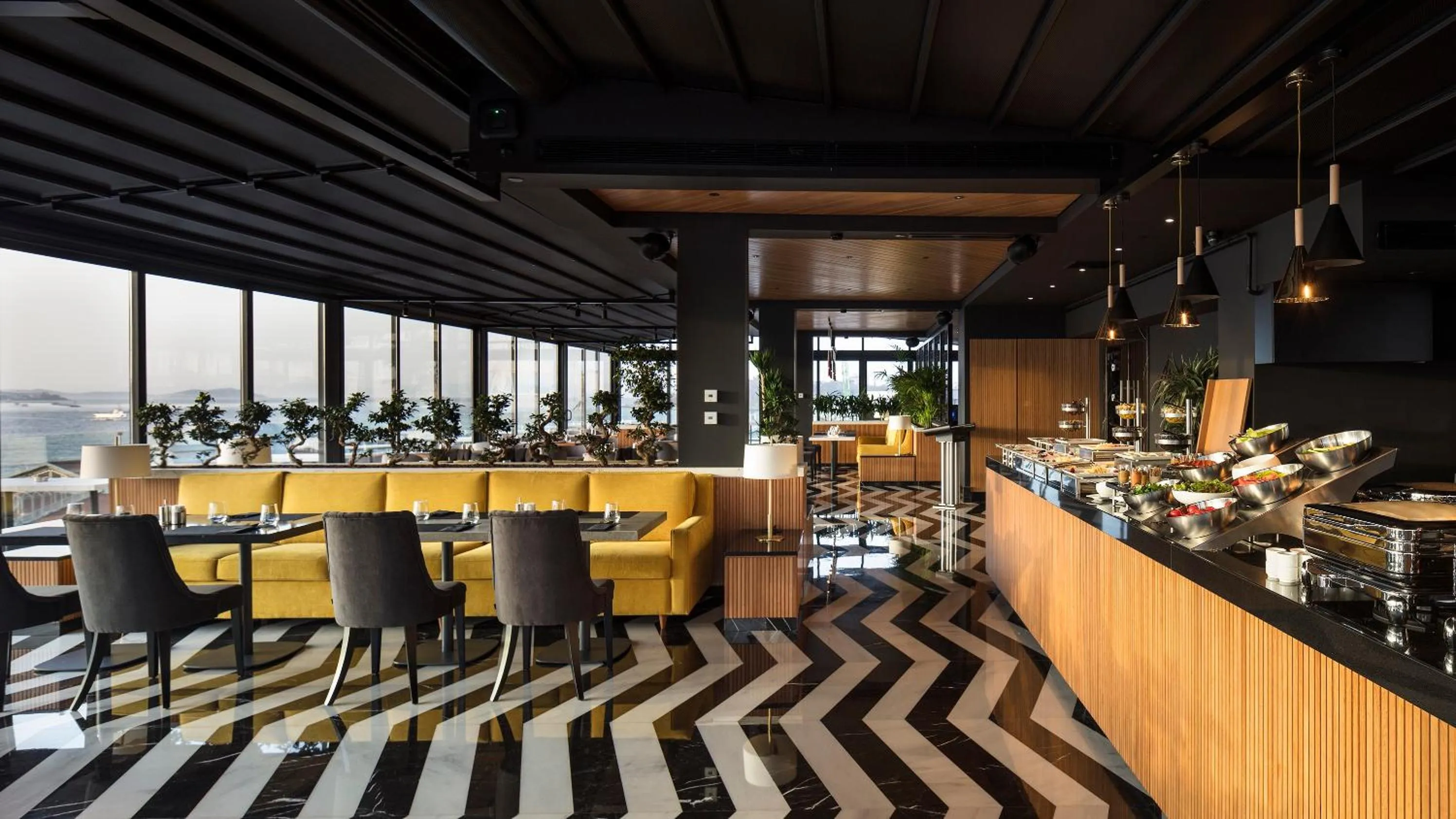 Restaurant/places to eat in Metropolitan Hotels Bosphorus - Special Category