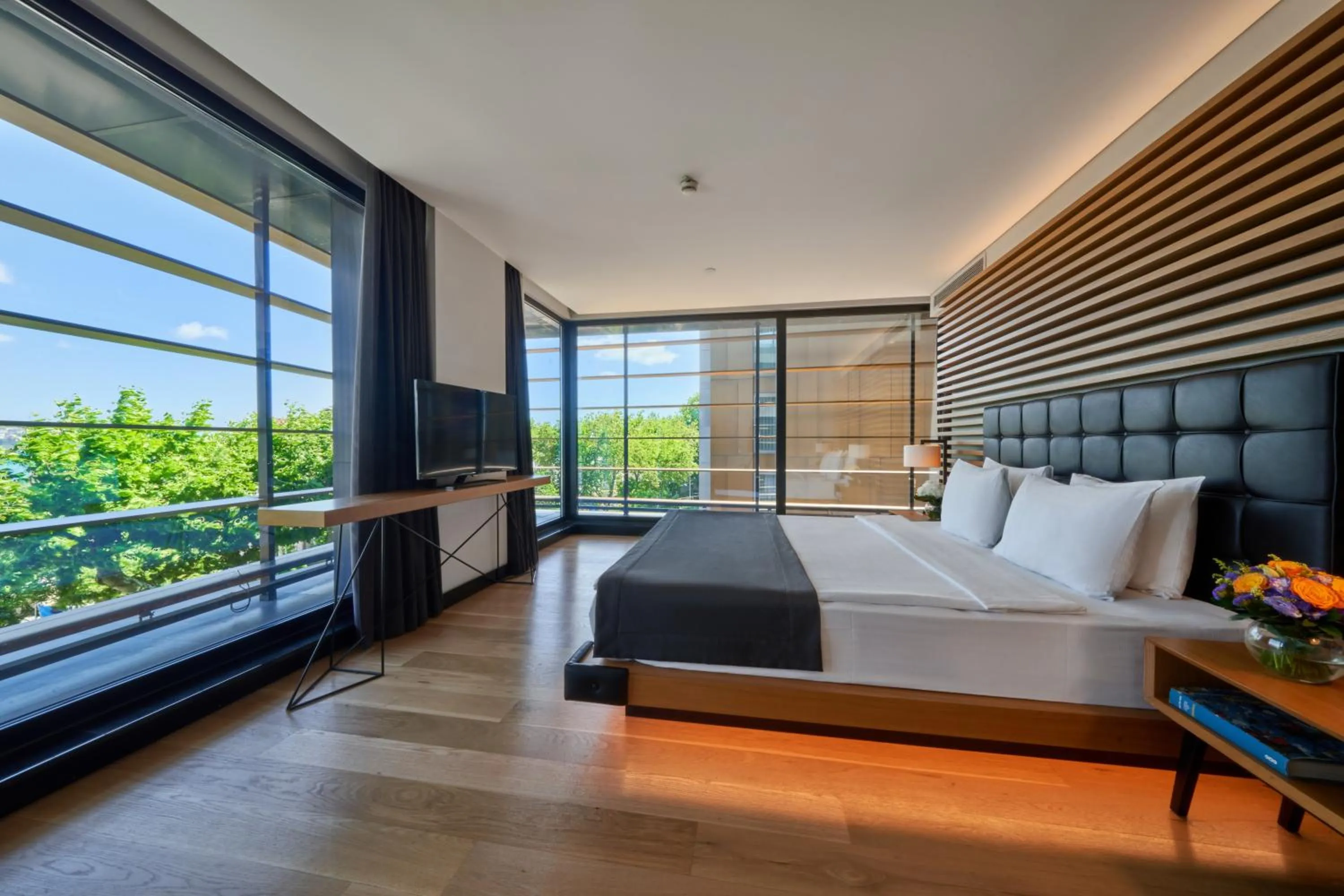 Bedroom, Bed in Metropolitan Hotels Bosphorus - Special Category