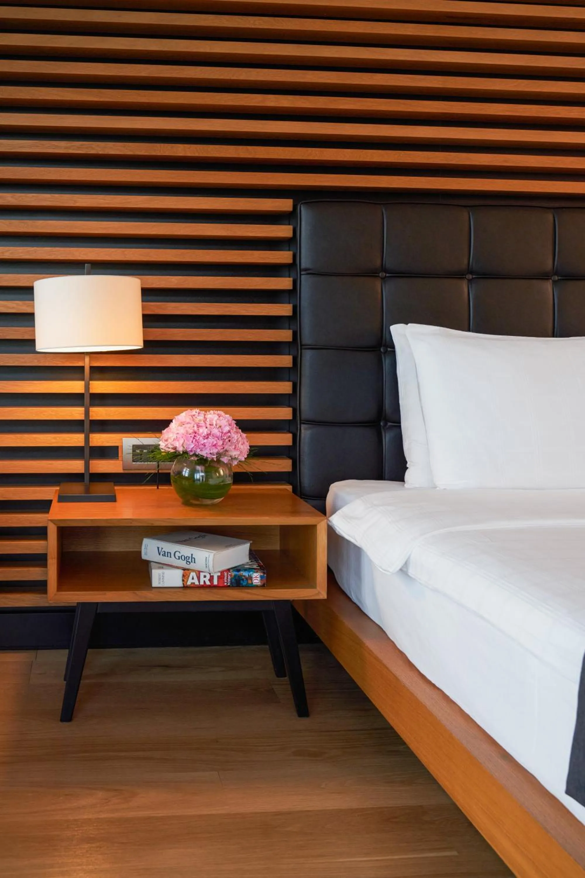 hair dresser, Bed in Metropolitan Hotels Bosphorus - Special Category