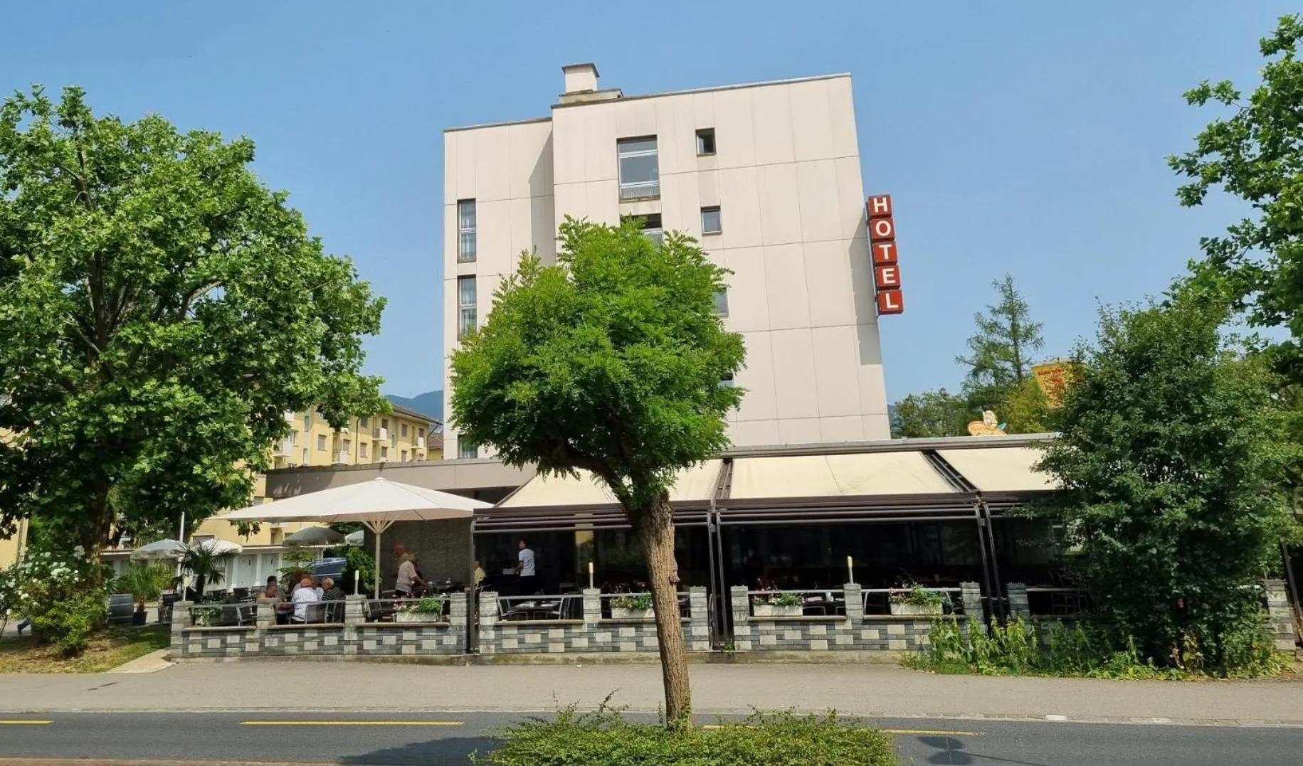 Property building in Martinshof