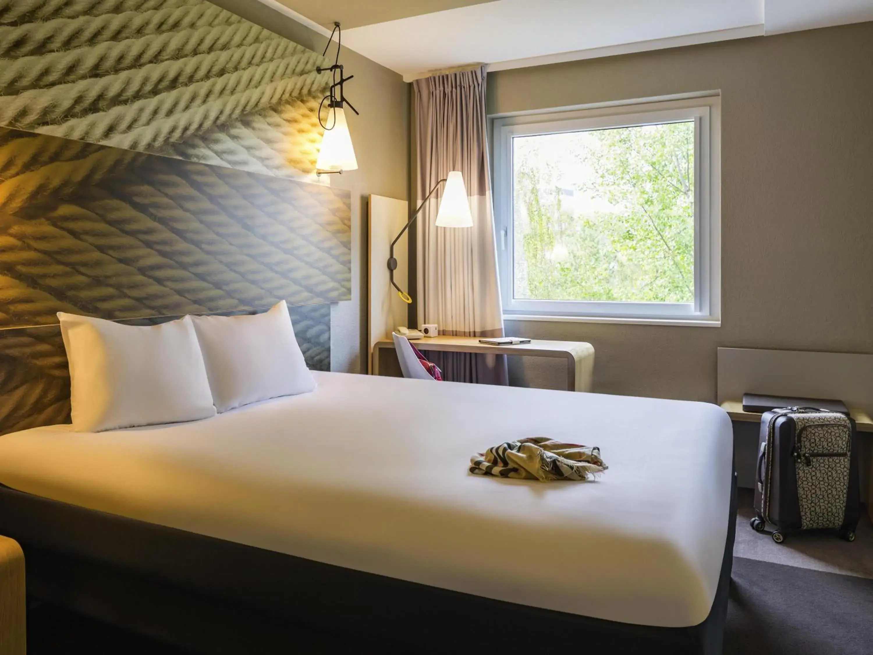 Standard Double Room in ibis Zürich Messe Airport Standard Double Room in ibis Zürich Messe Airport