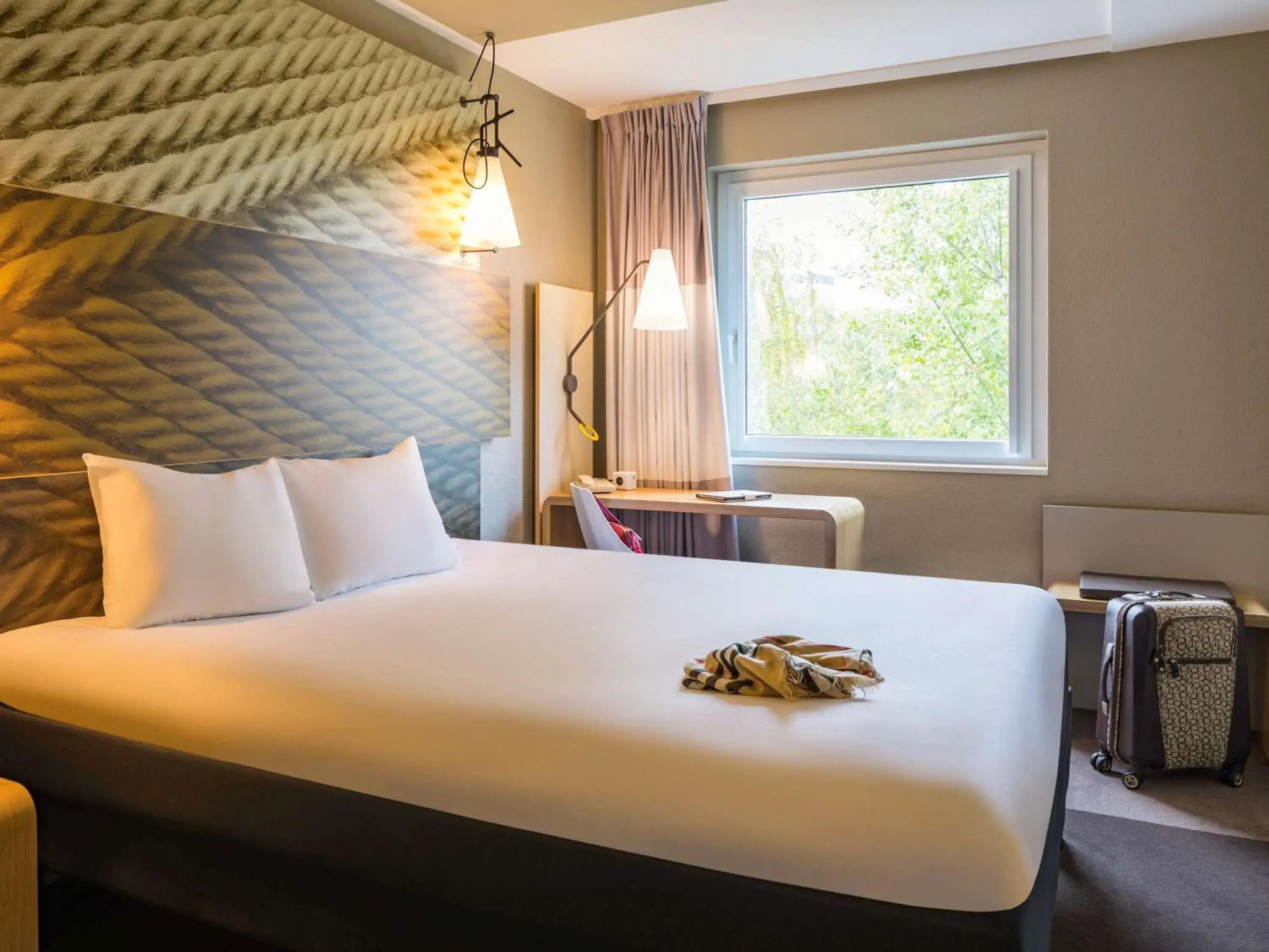 Standard Double Room in ibis Zürich Messe Airport Standard Double Room in ibis Zürich Messe Airport