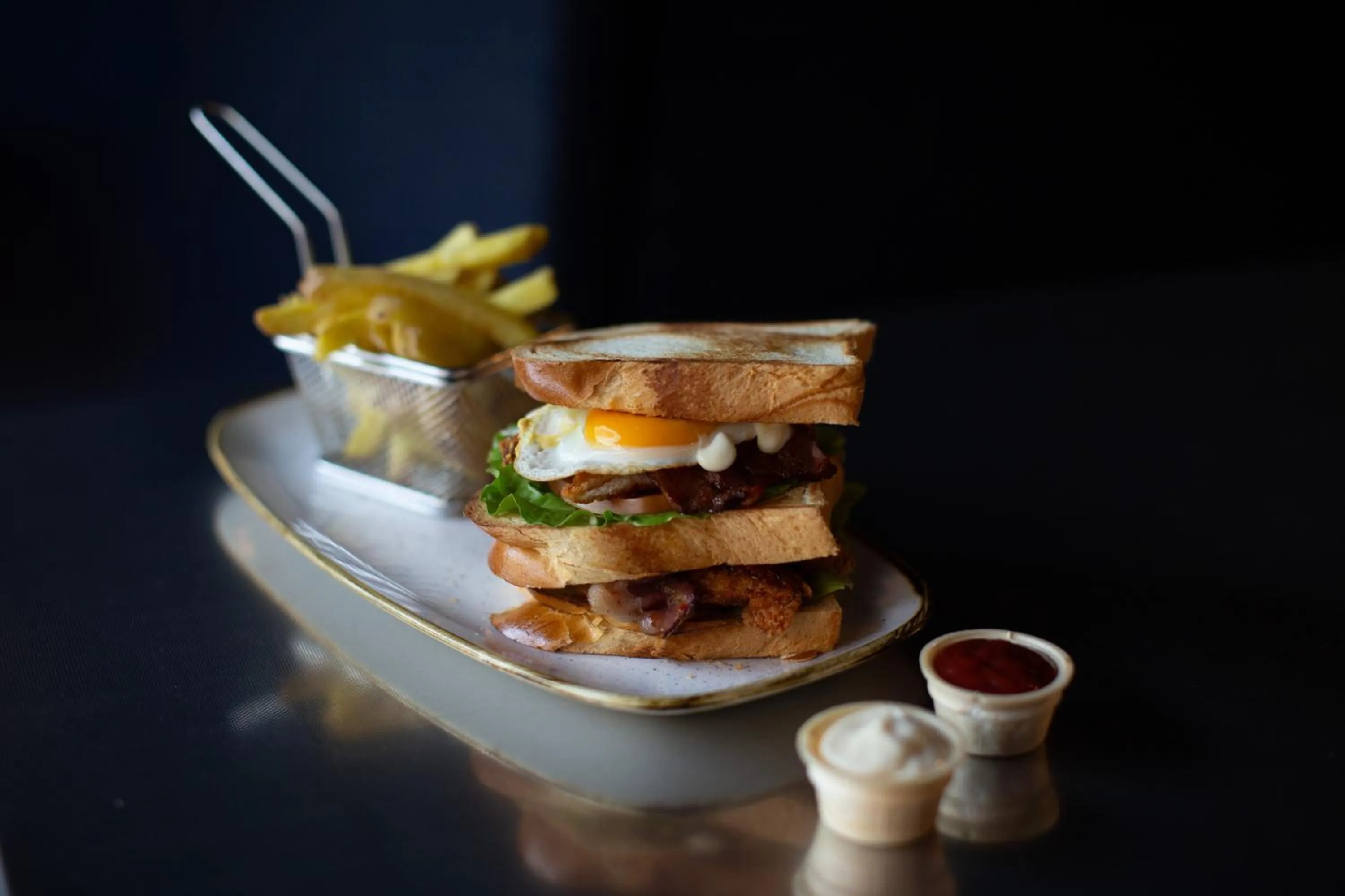 Restaurant/places to eat in ibis Zürich City West