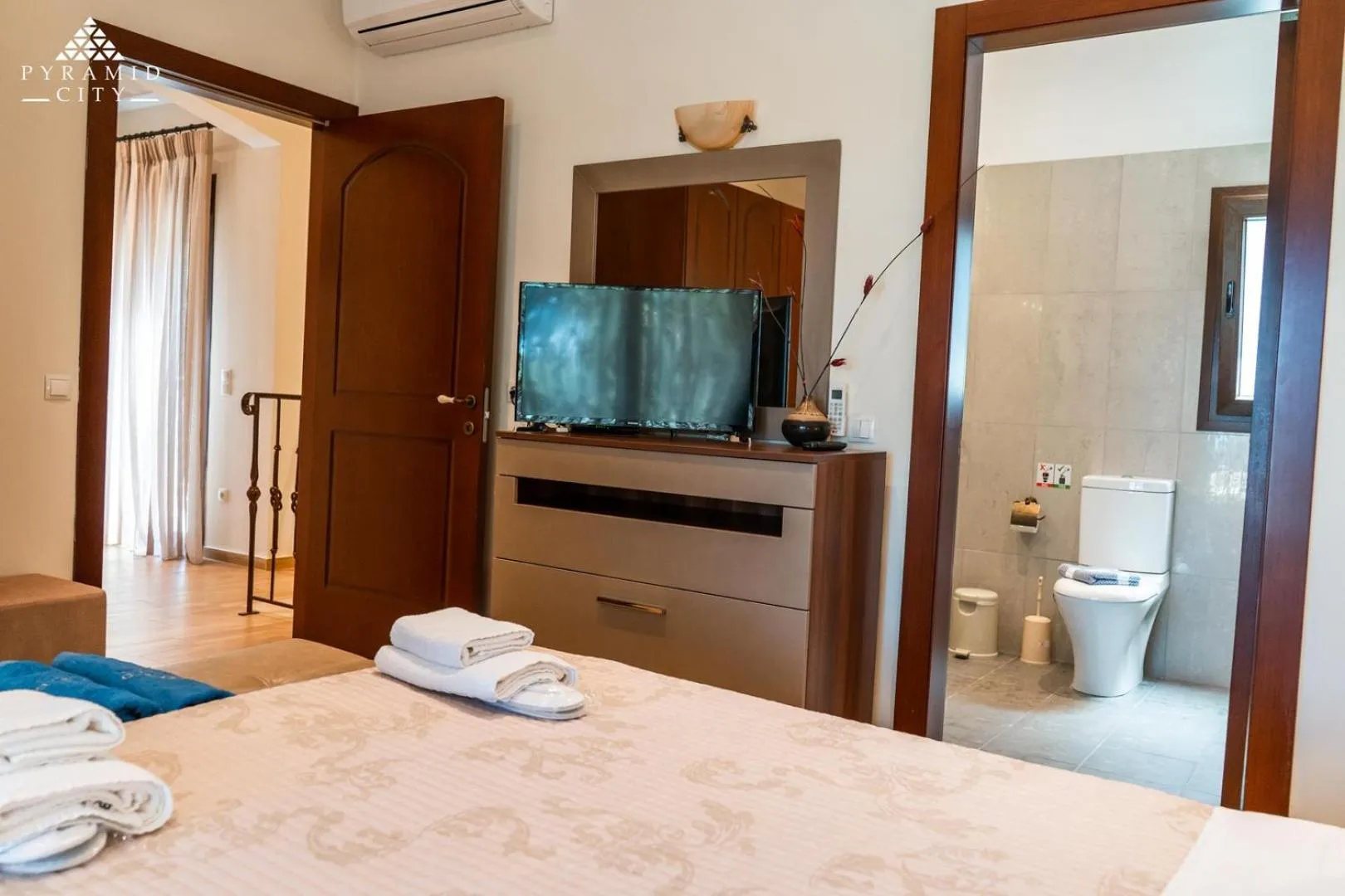 Bedroom in Luxury Villa Jupiter