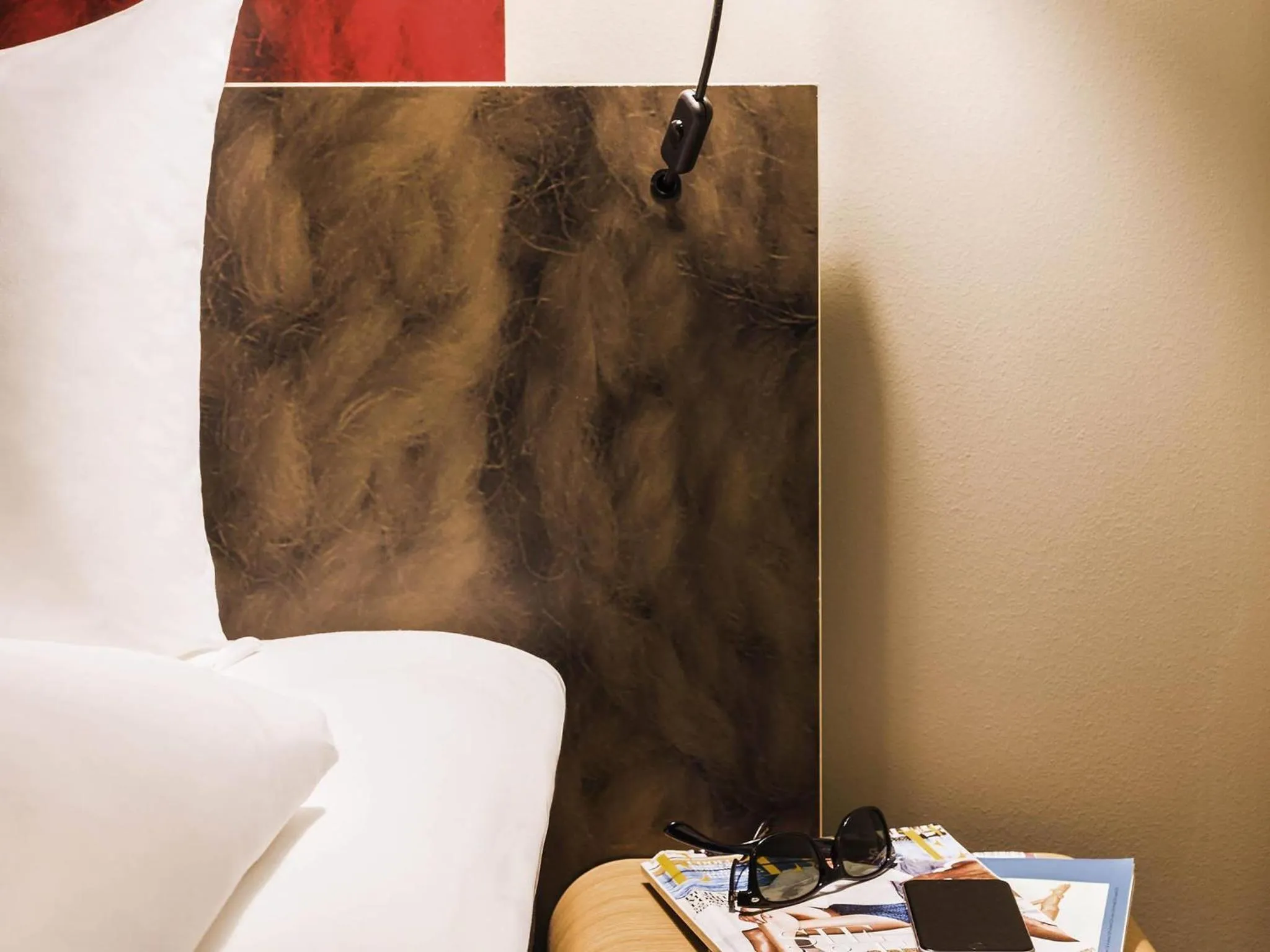 Bedroom in ibis Winterthur City