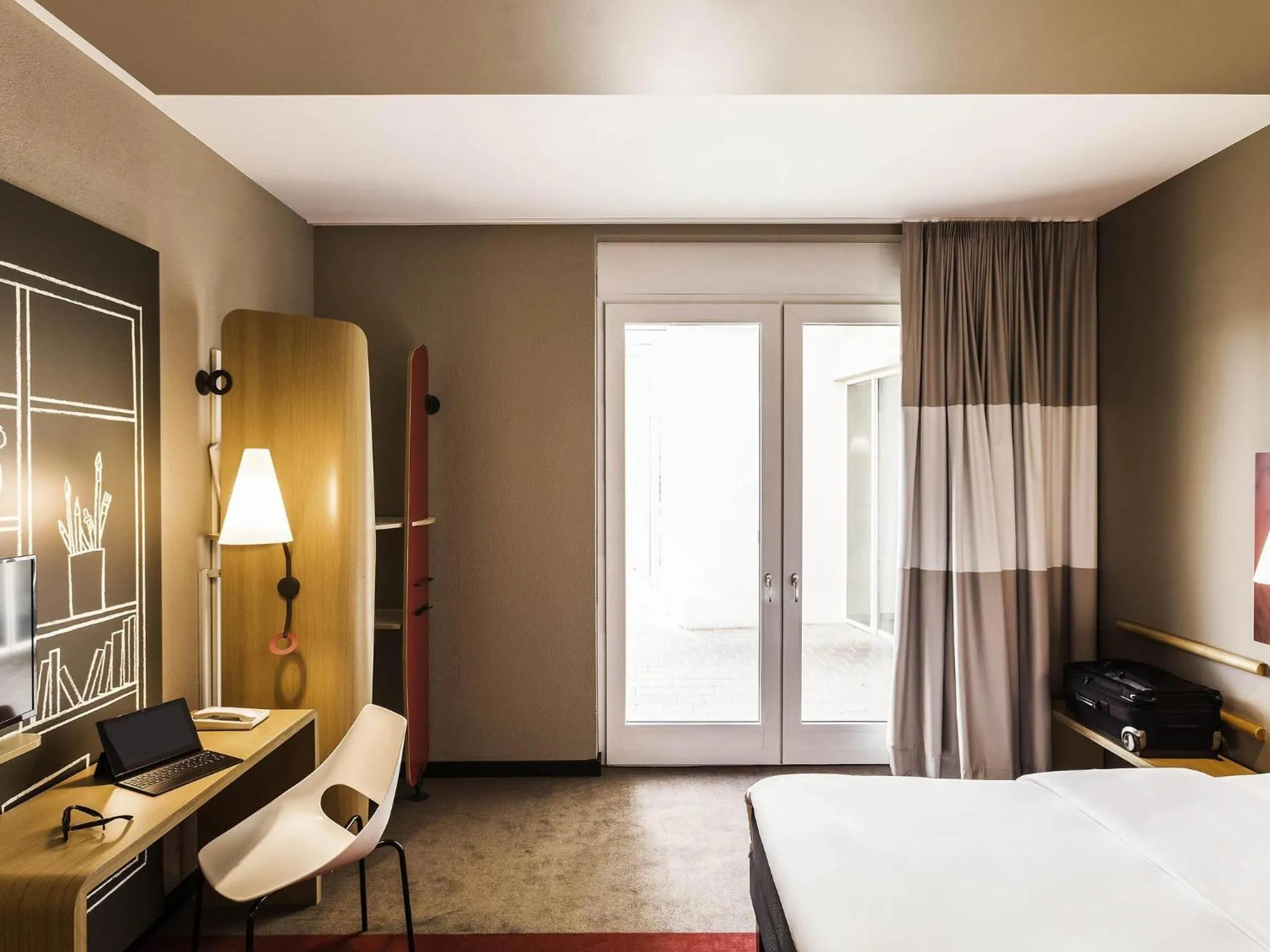 Bedroom, Bed in ibis Winterthur City