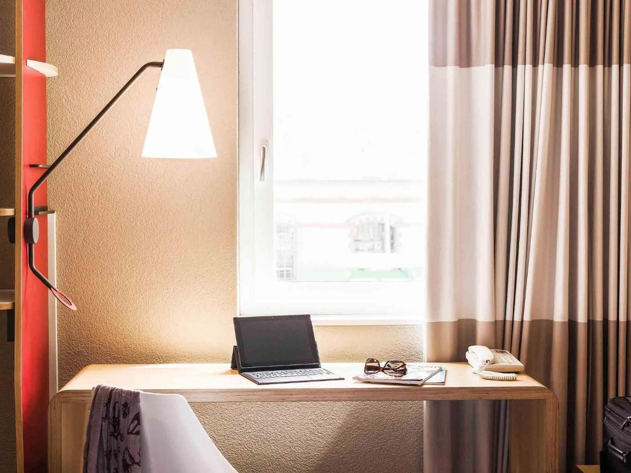 Bedroom, Bed in ibis Winterthur City