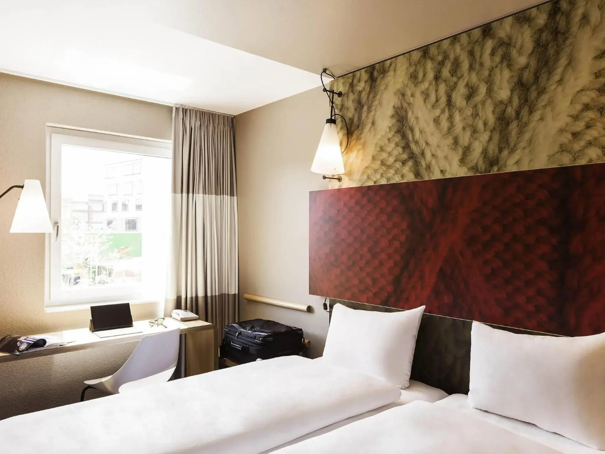 Twin Room in ibis Winterthur City Twin Room in ibis Winterthur City