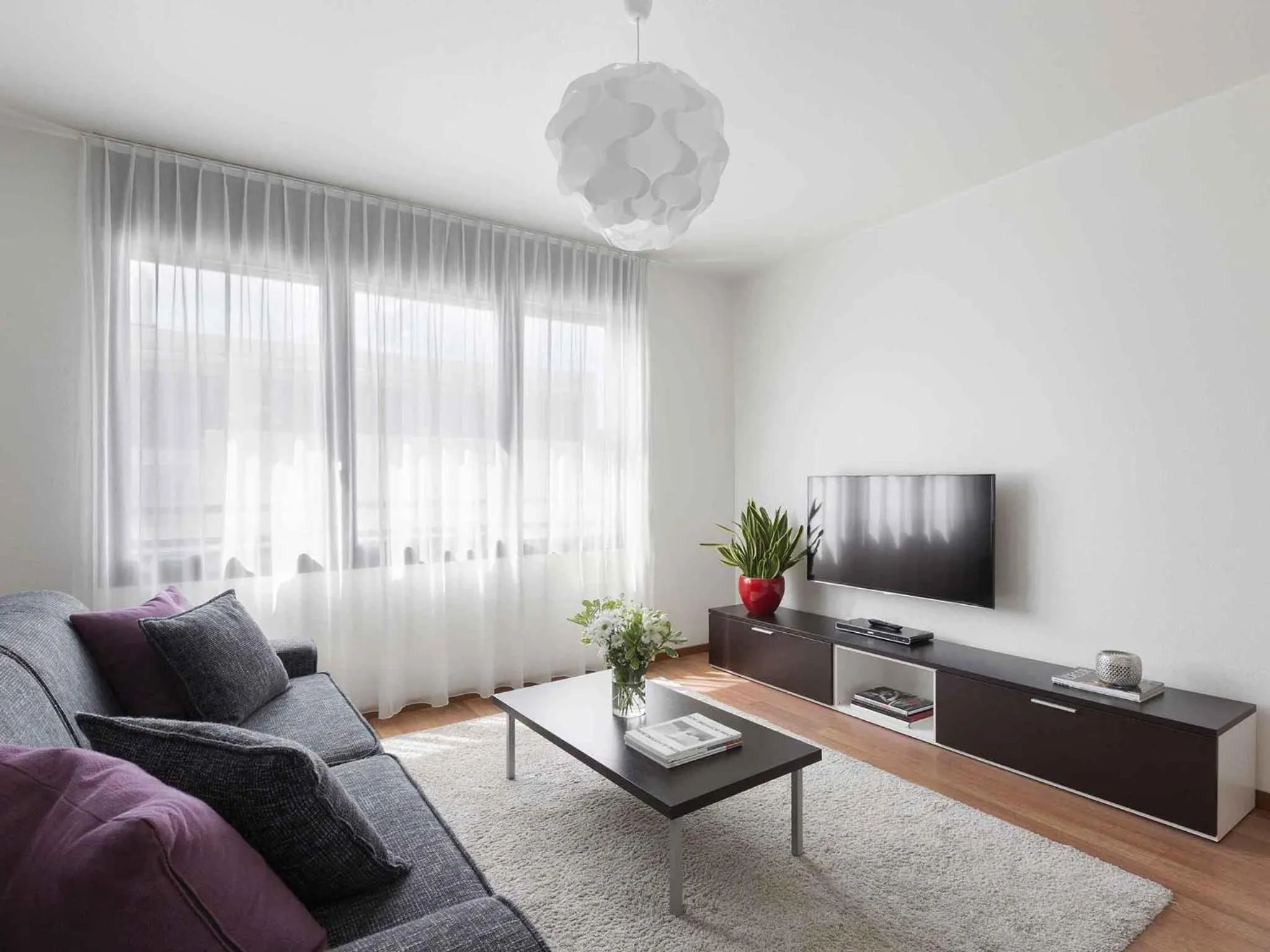 Bedroom in ibis Locarno