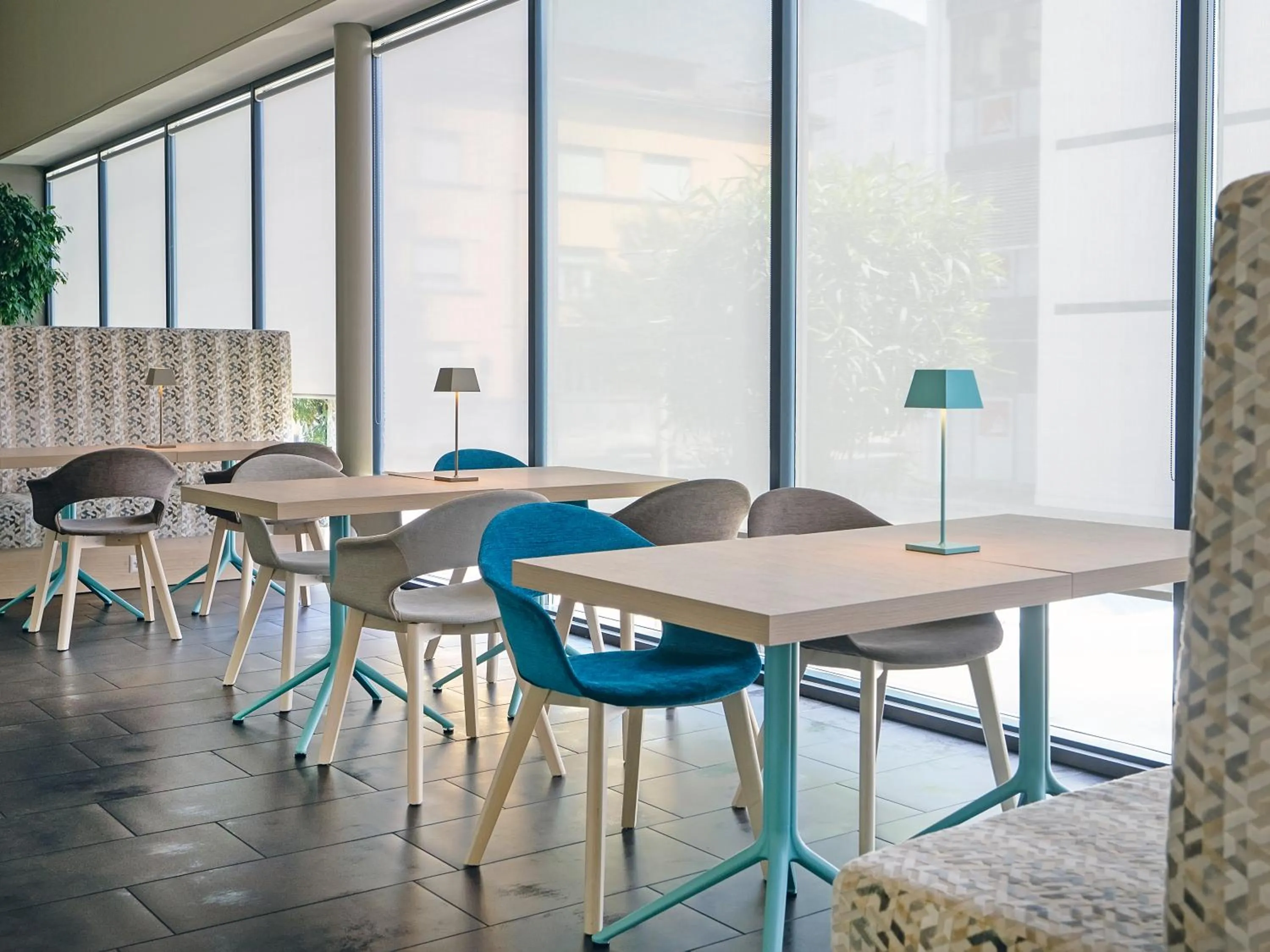 Lobby or reception in ibis Locarno