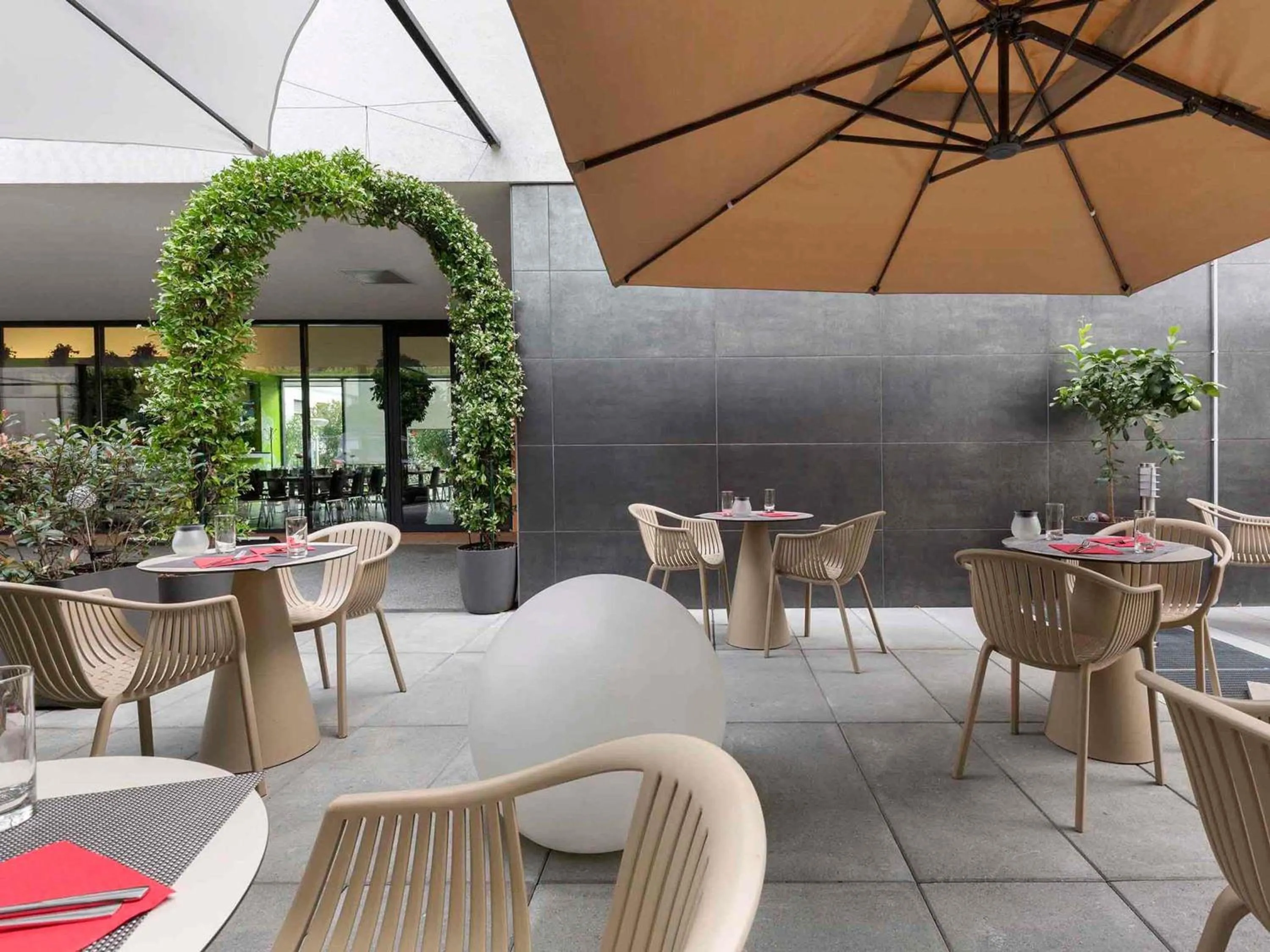 Other in ibis Locarno