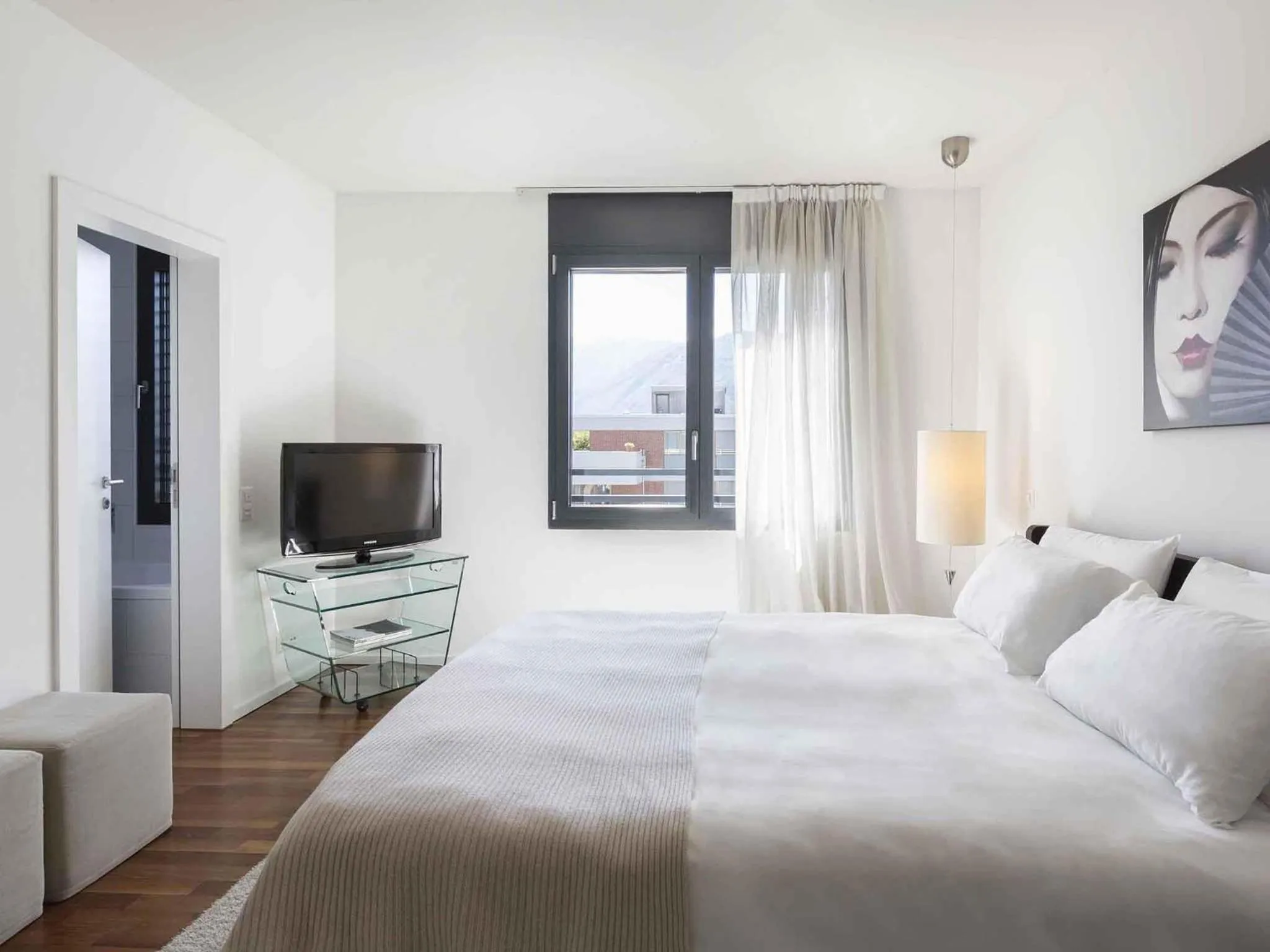 Bedroom, Bed in ibis Locarno