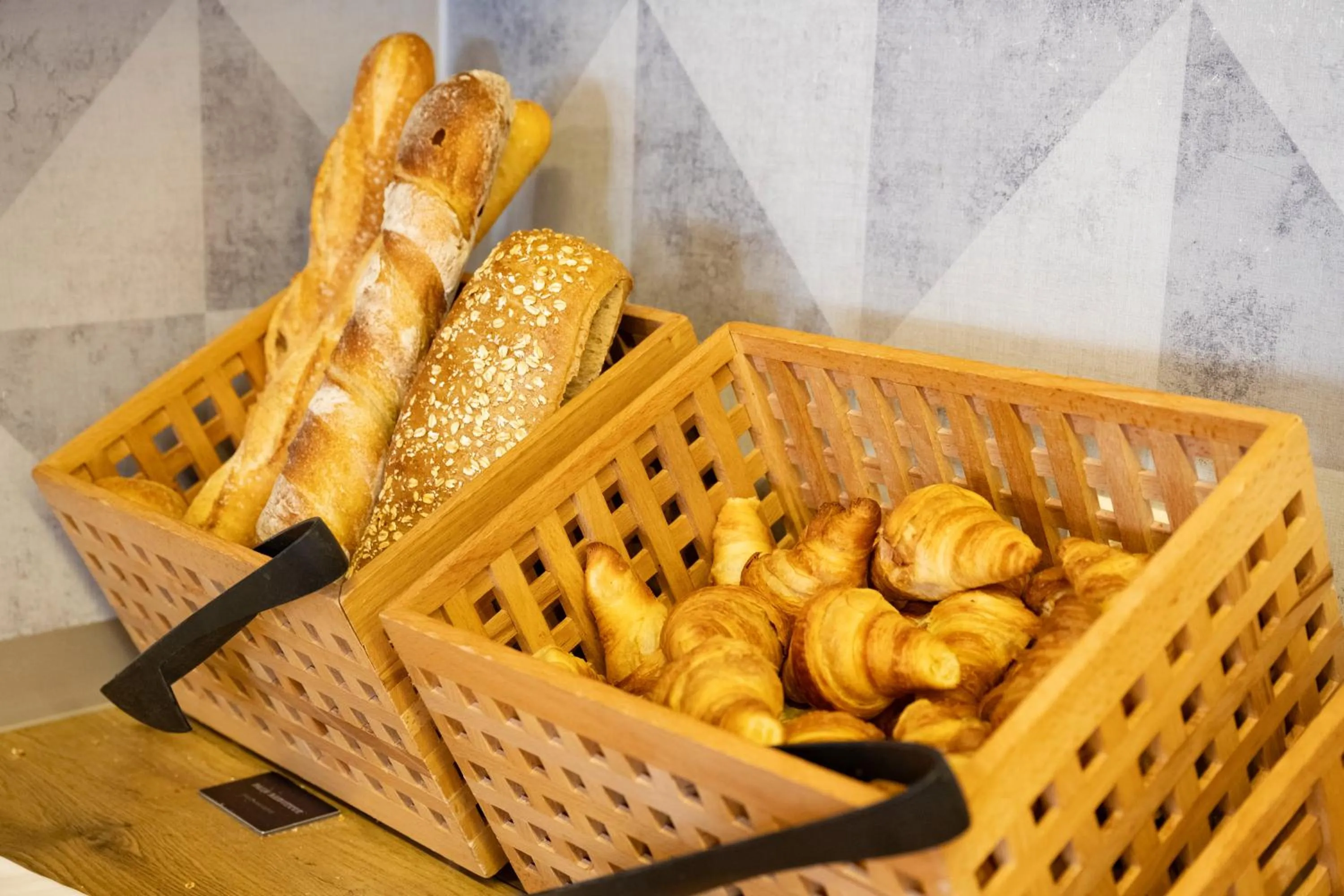 Breakfast in ibis Lausanne Centre