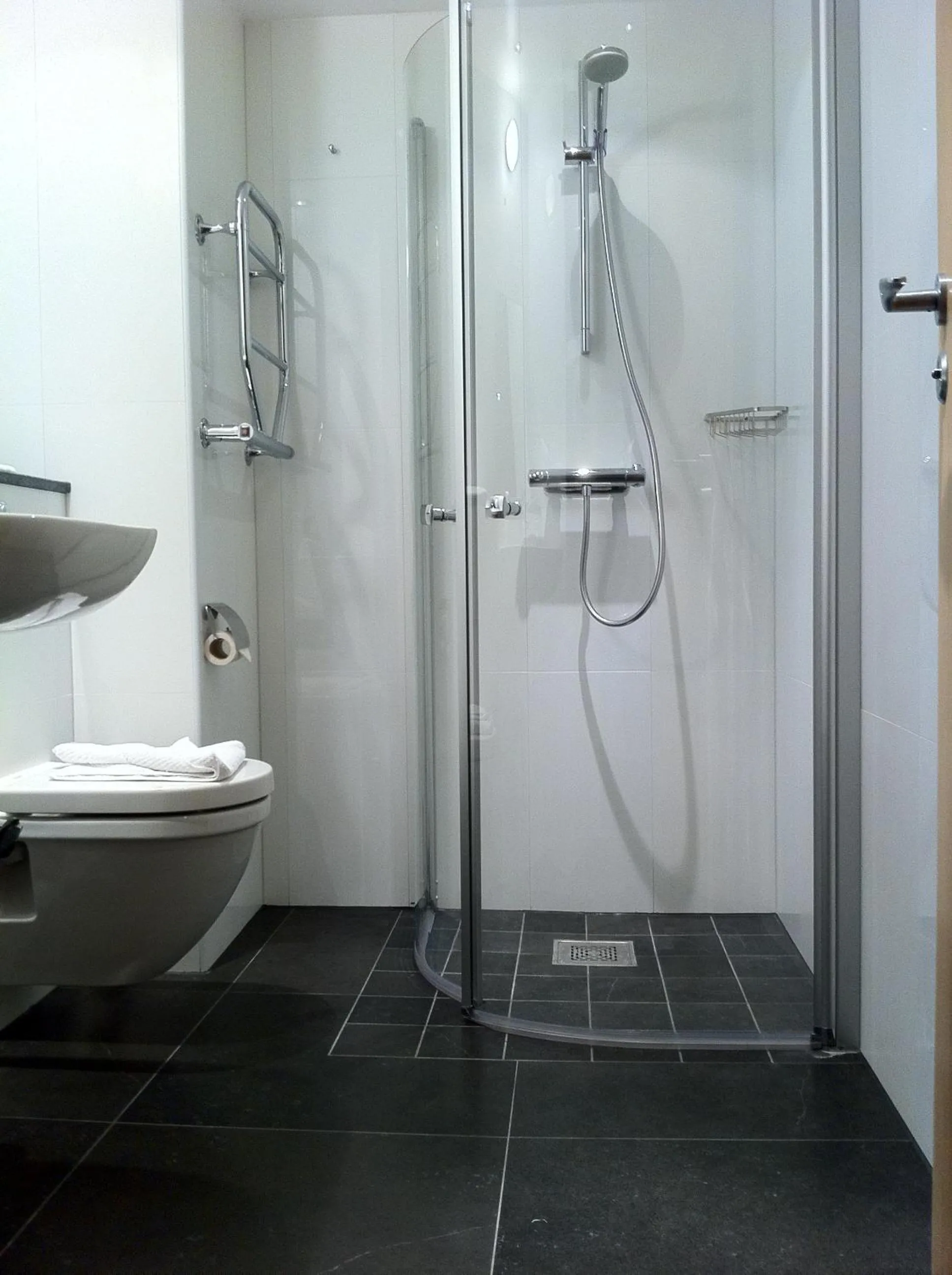 Shower in Best Western Hotel Arena