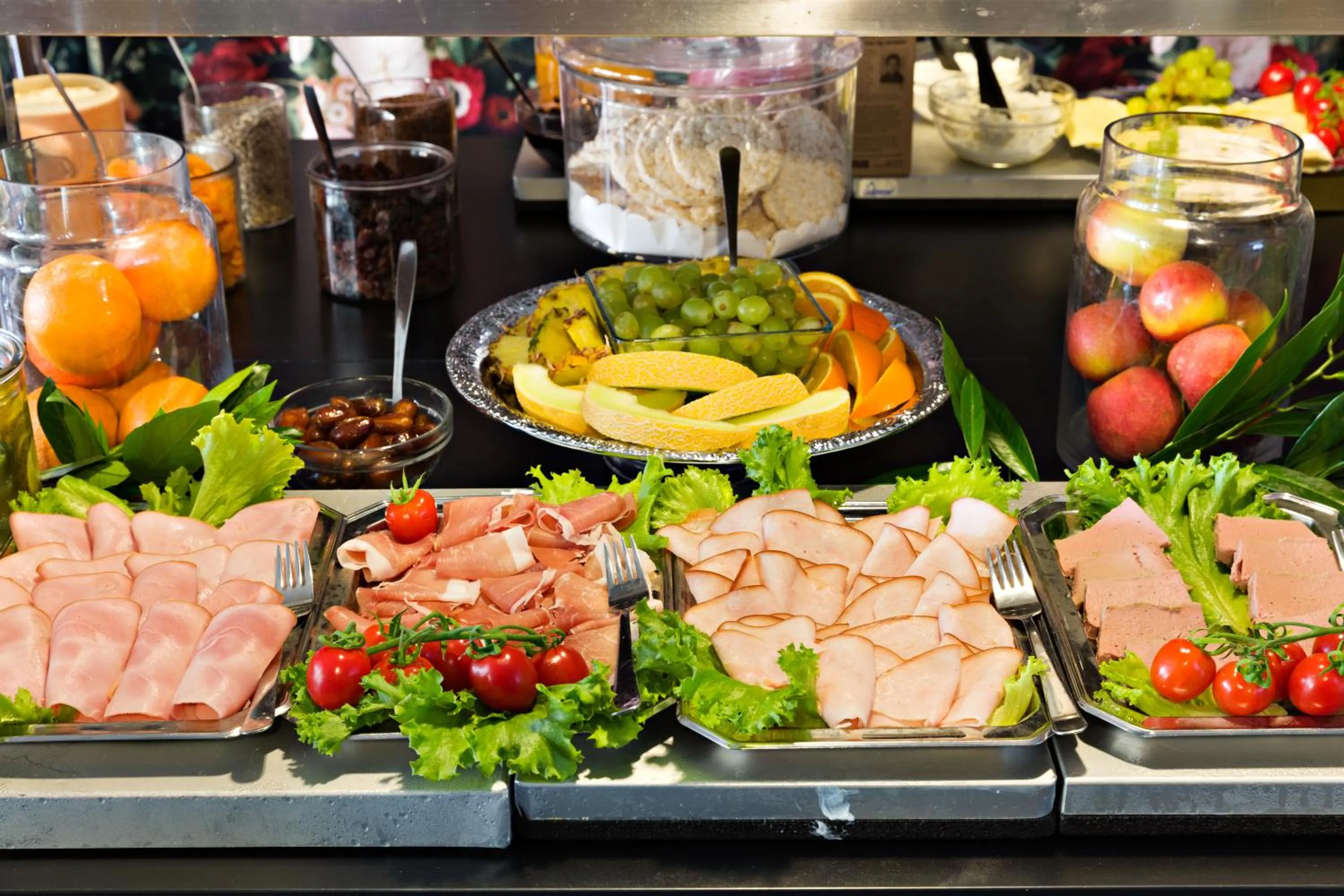 Buffet breakfast in Best Western Hotel Arena