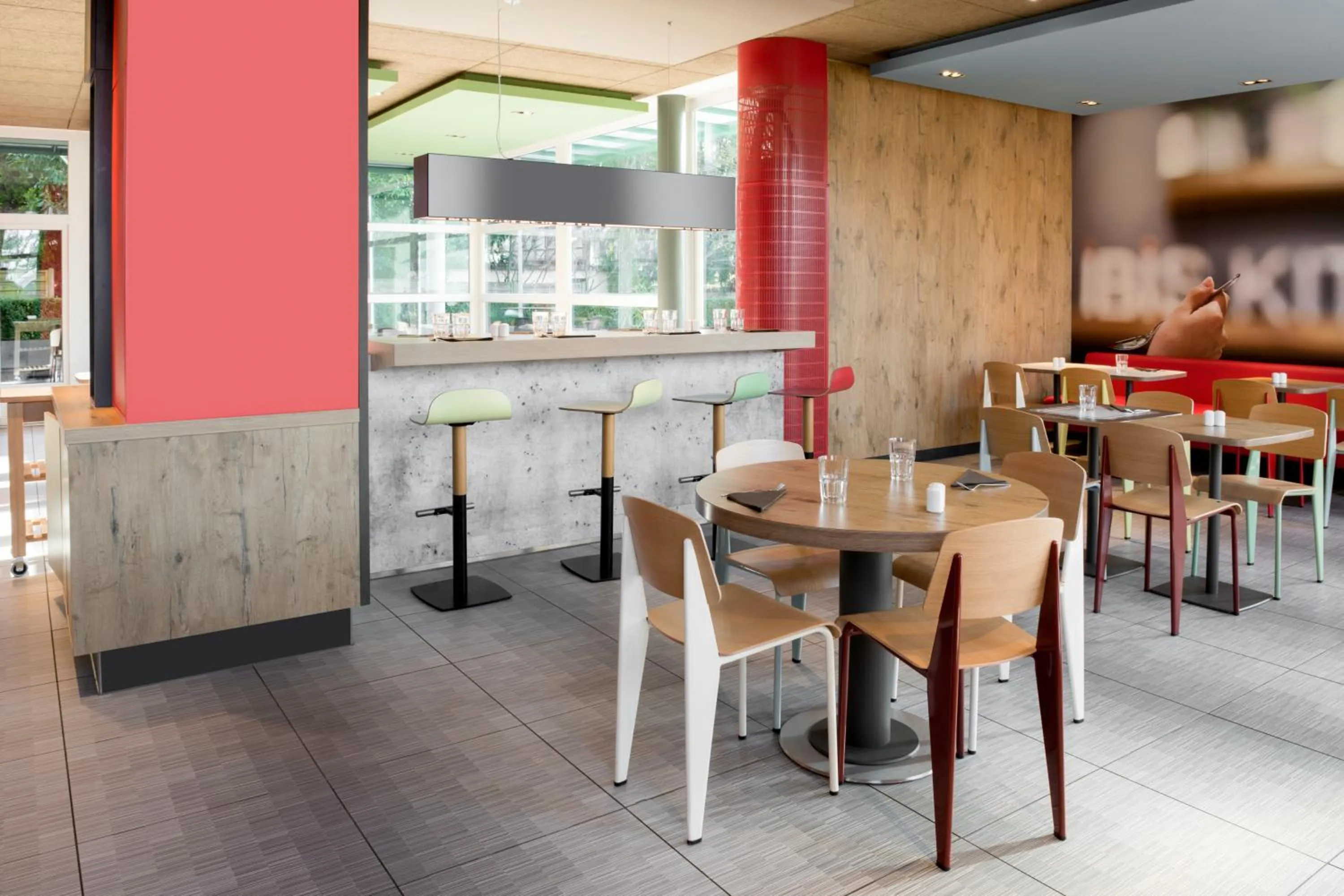 Staff in ibis Genève Aéroport