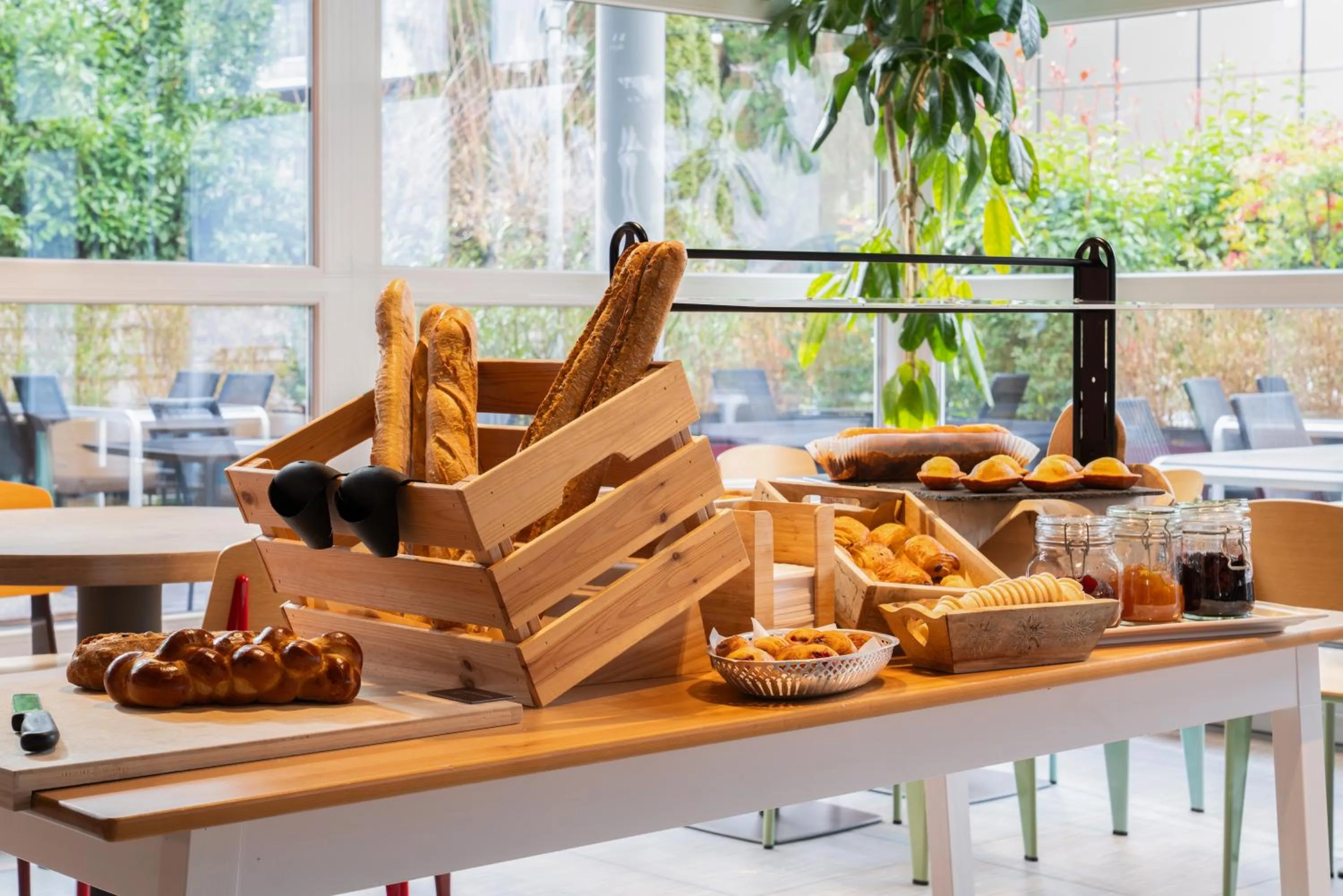 Breakfast in ibis Genève Aéroport