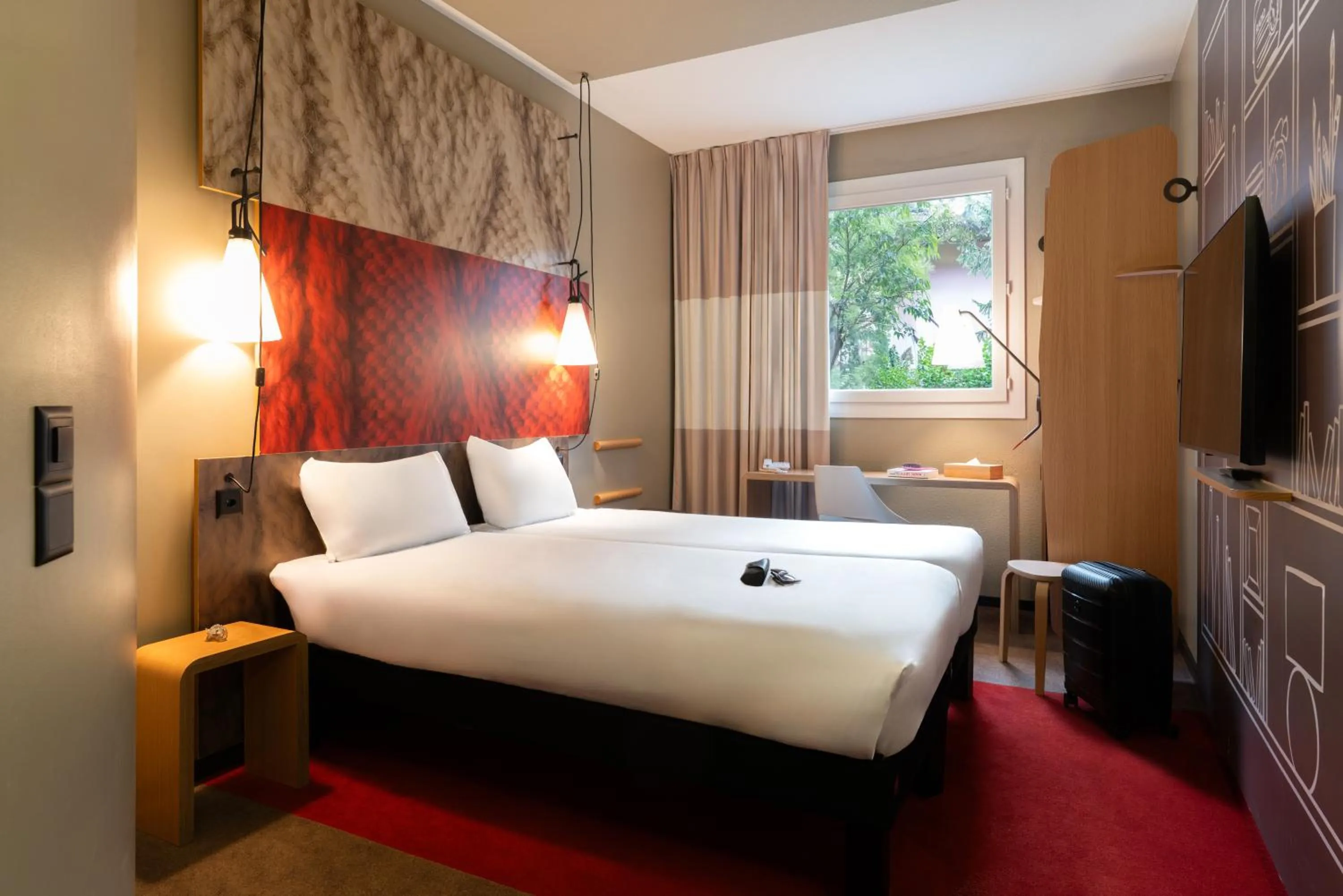 Bed in ibis Genève Aéroport