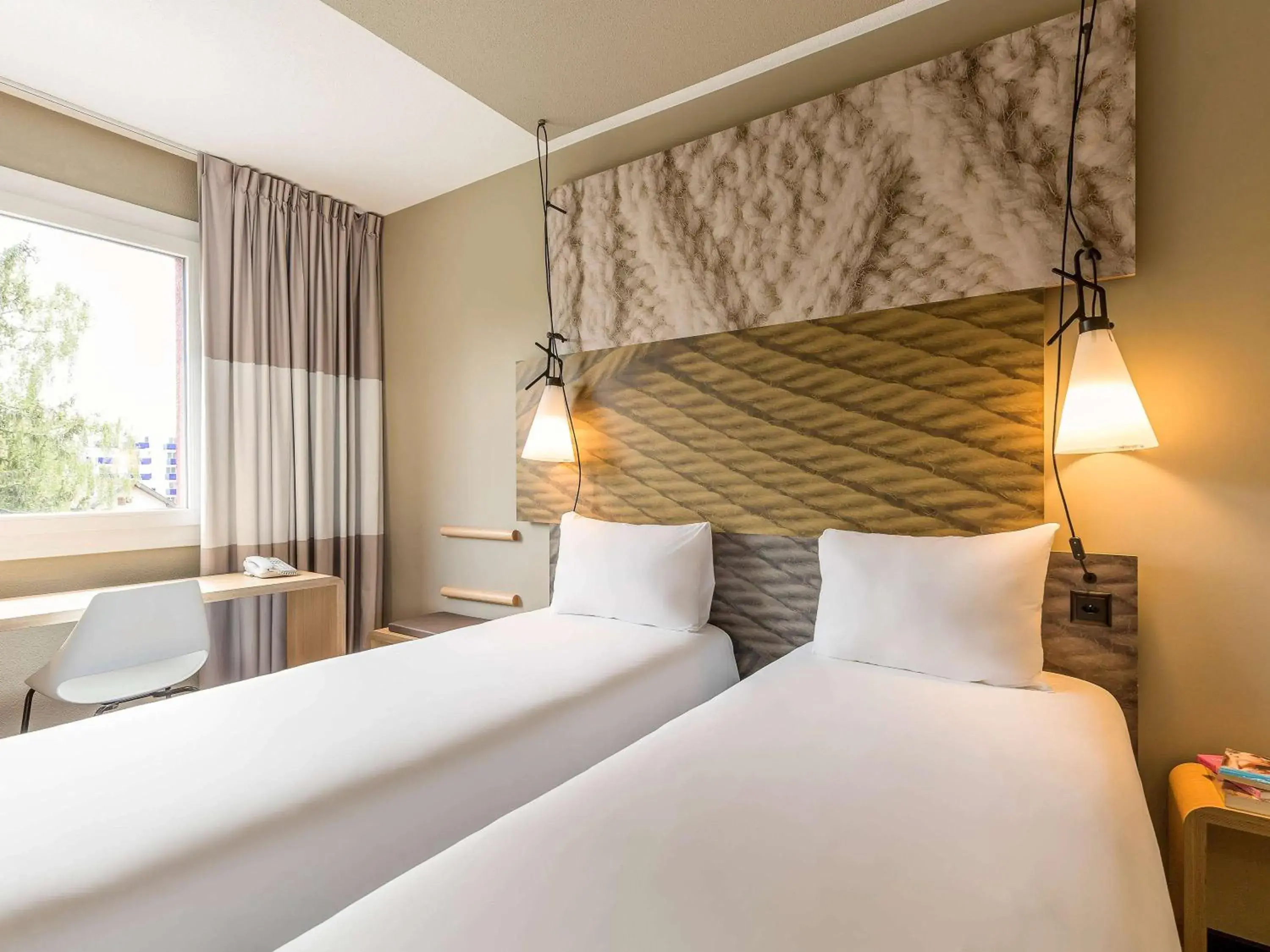 Standard Twin Room in ibis Genève Aéroport Standard Twin Room in ibis Genève Aéroport