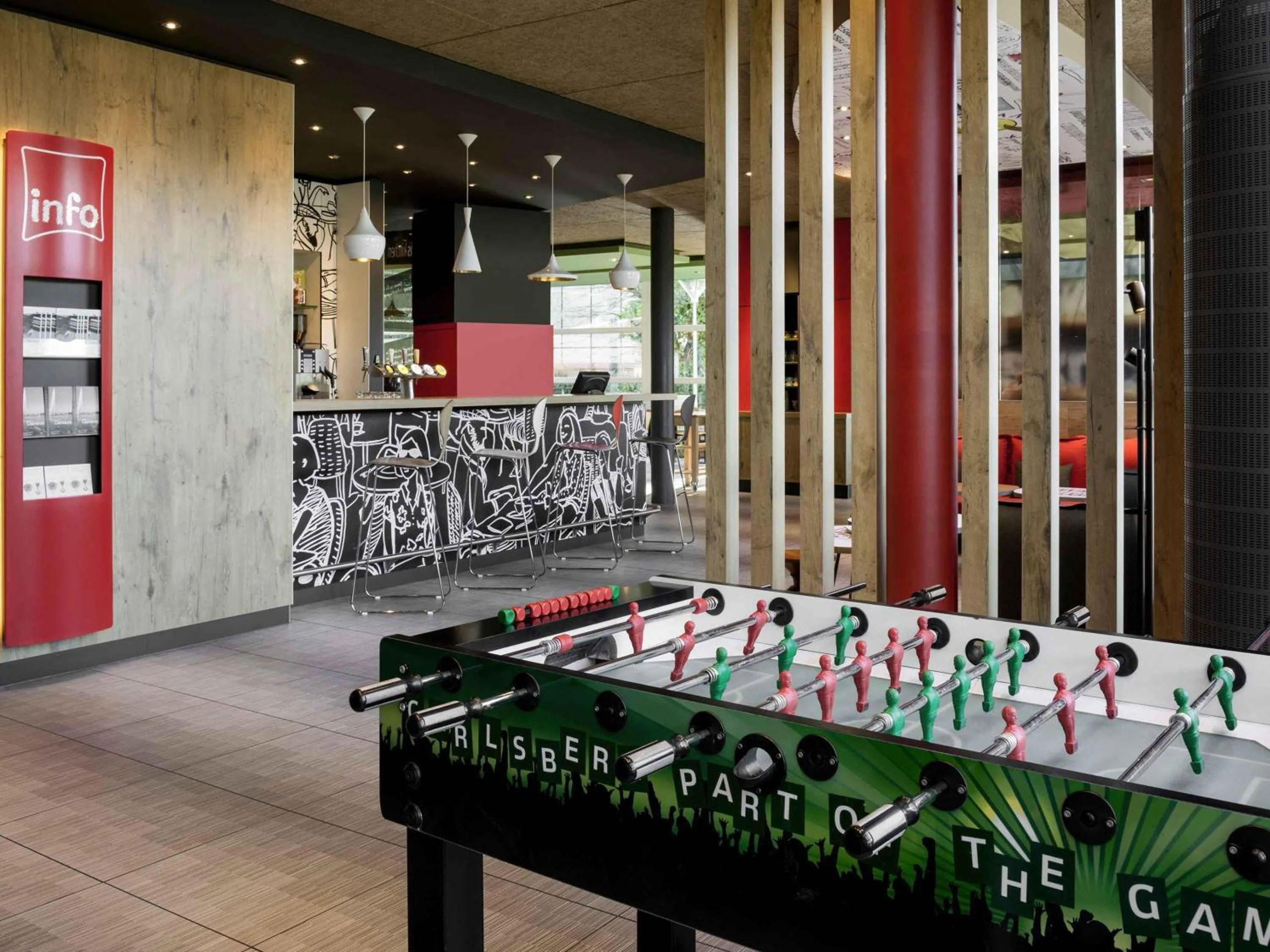 Lounge or bar in ibis Genève Aéroport