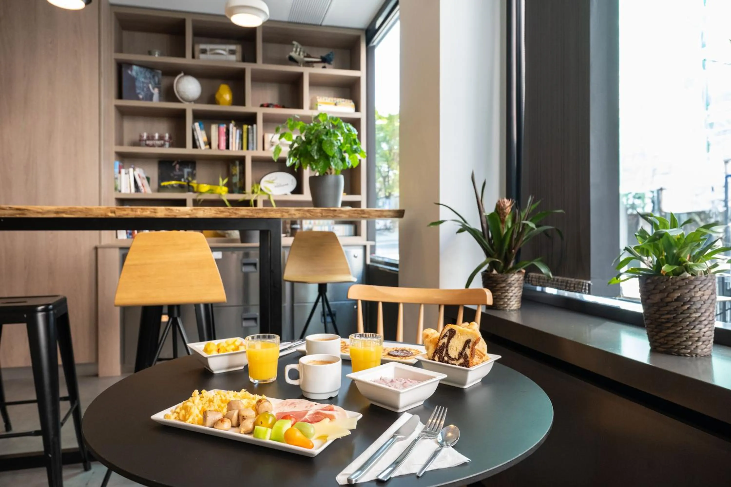 Breakfast in ibis Genève Centre Gare