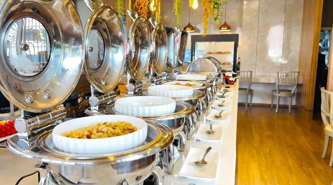 Buffet breakfast in Civic Horizon Hotel & Residence