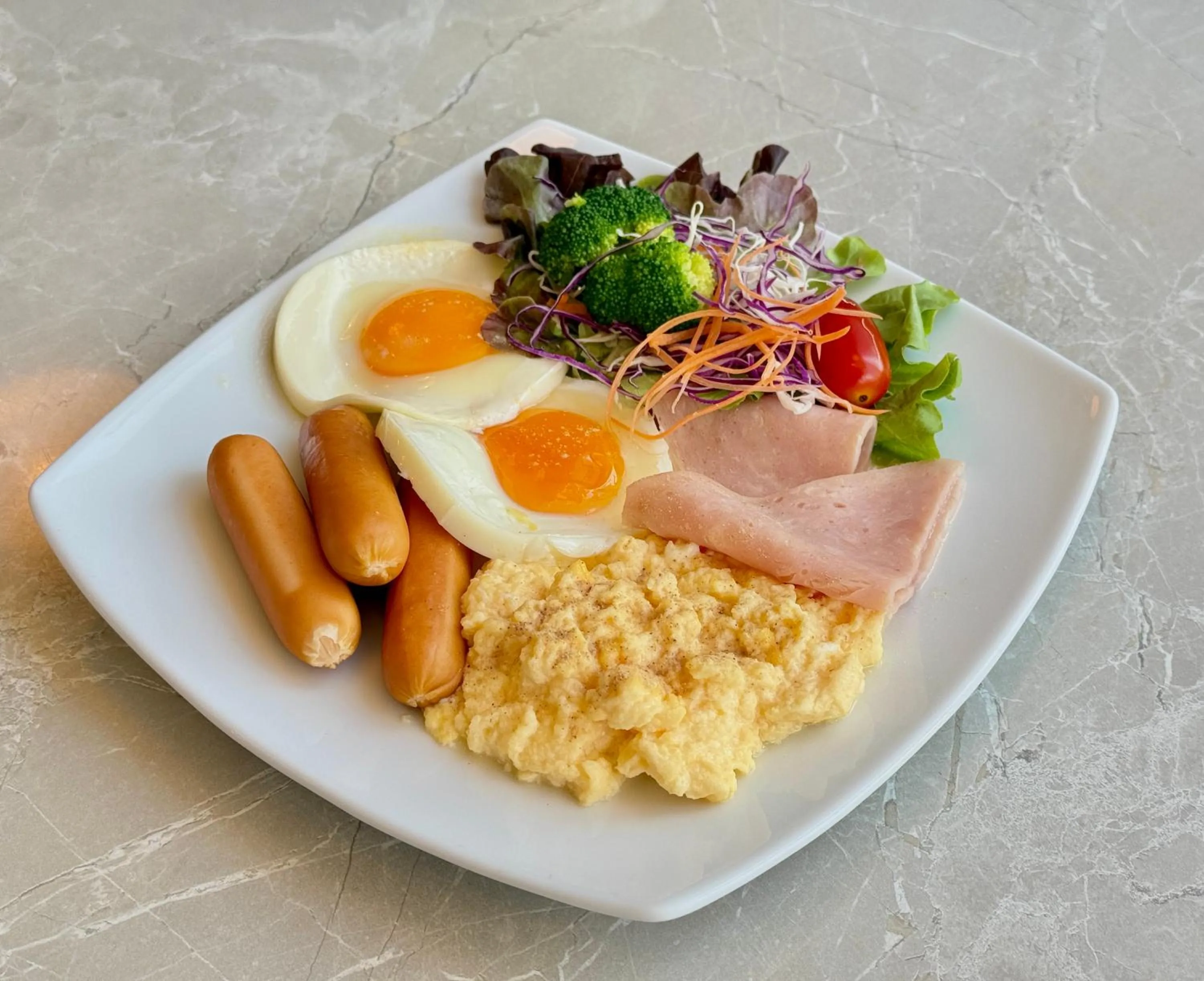 Breakfast in Civic Horizon Hotel & Residence