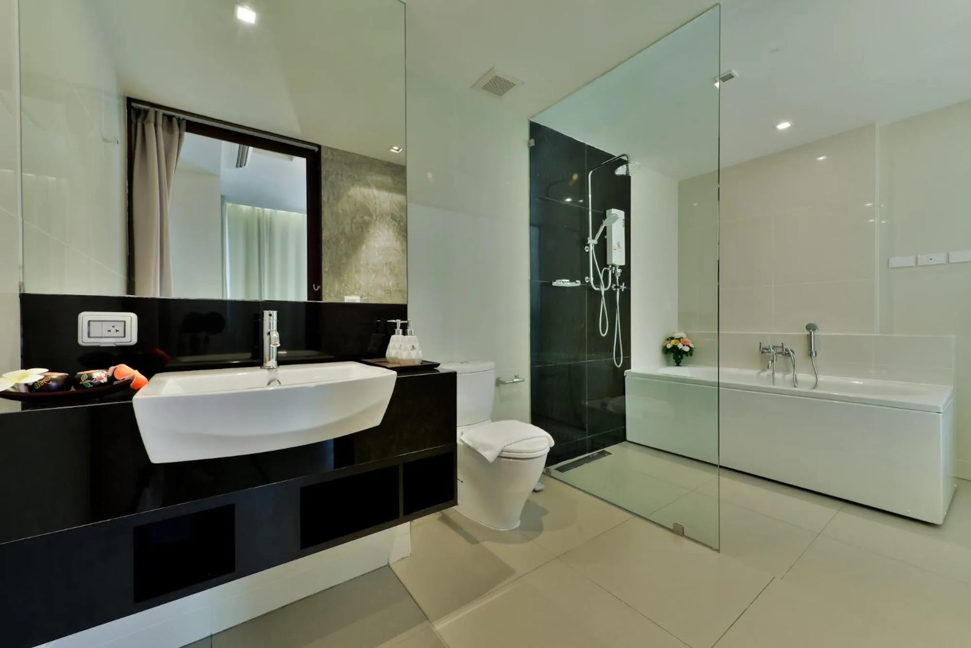 Bathroom in Civic Horizon Hotel & Residence