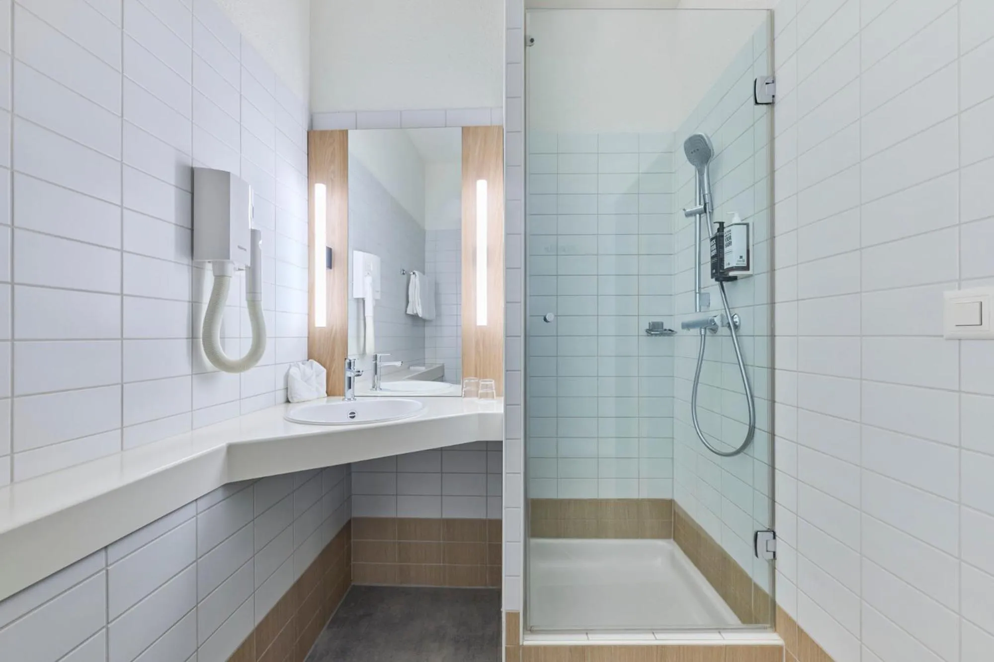 Bathroom in ibis Chur