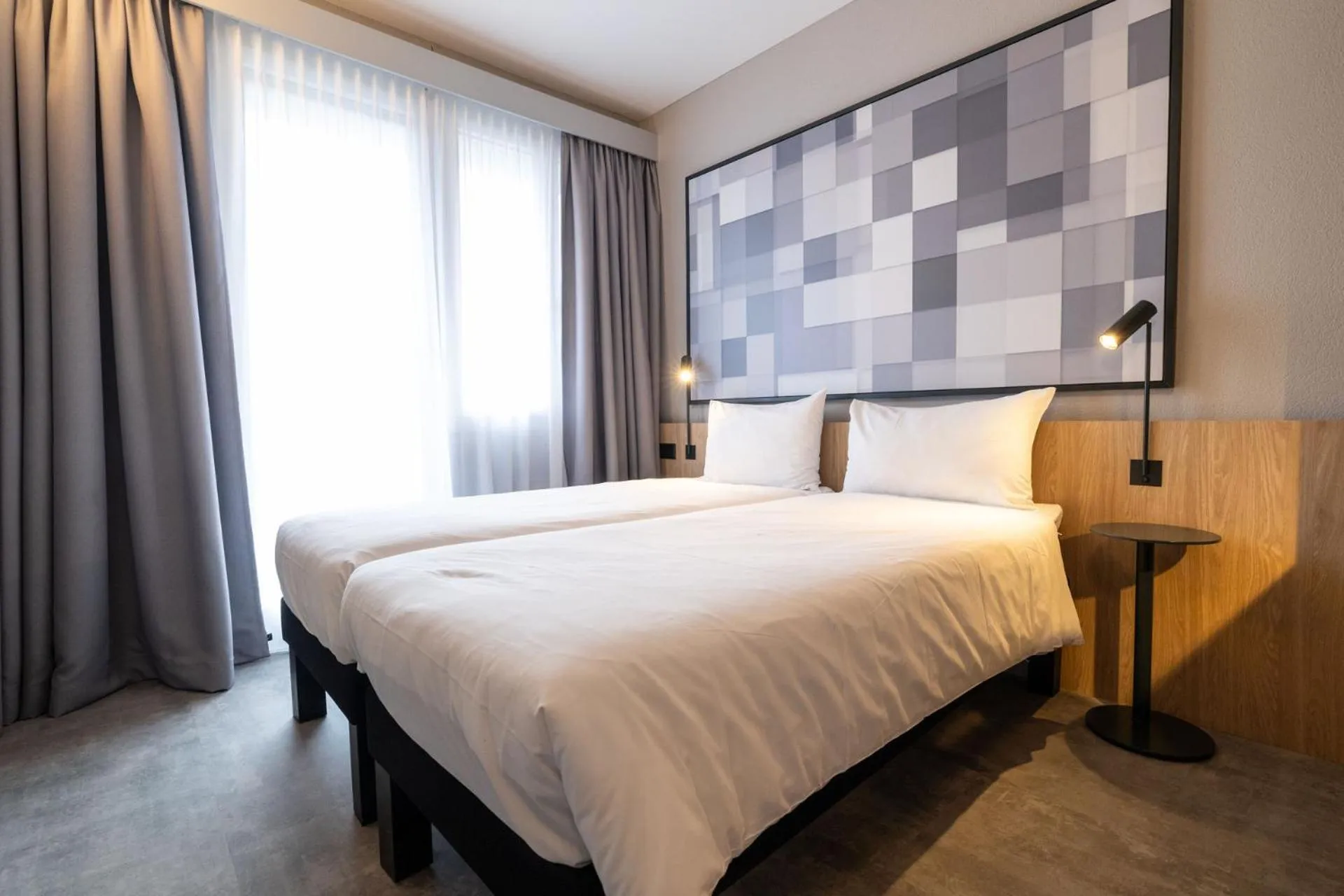 Bedroom, Bed in ibis Chur