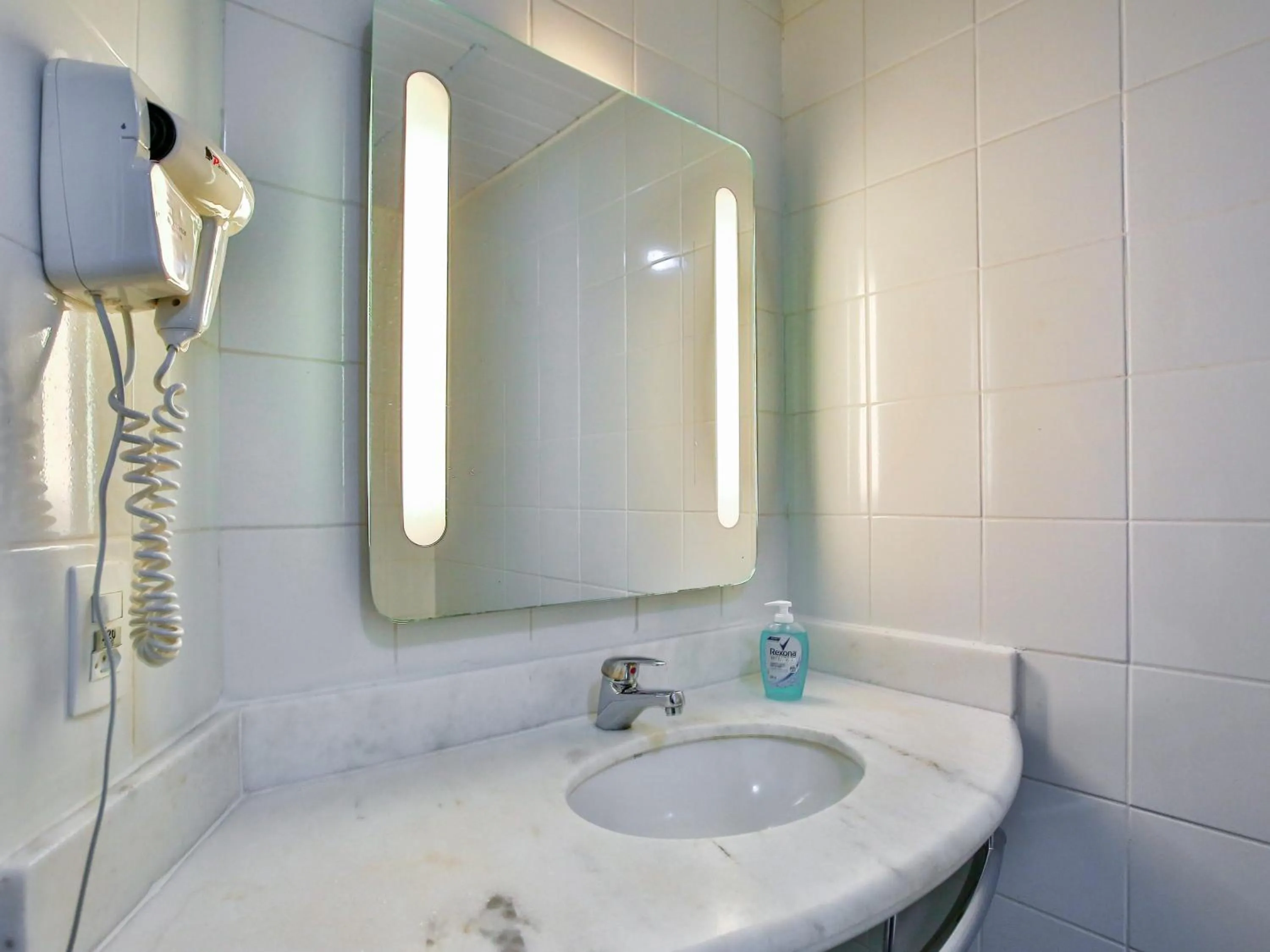 Property building in ibis Lausanne Crissier