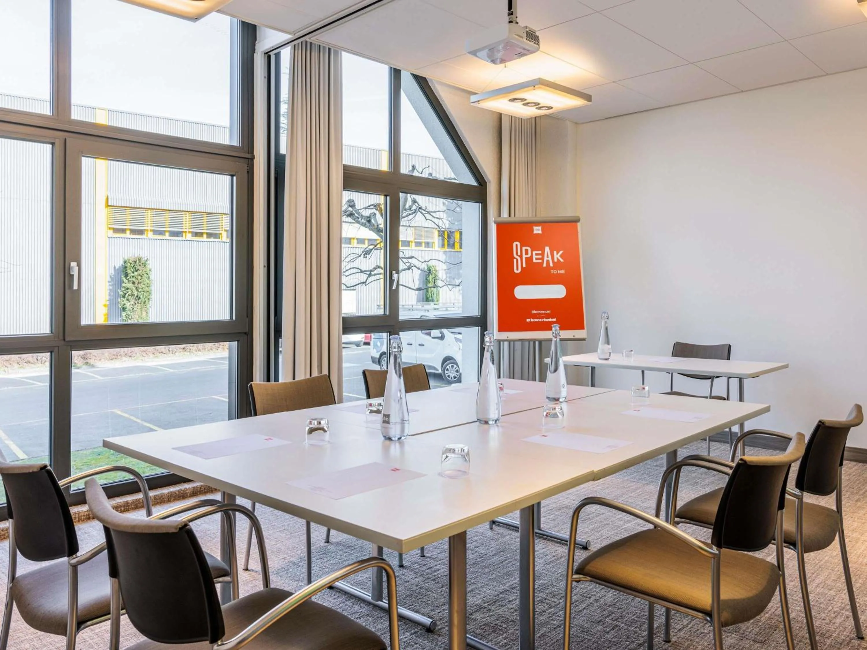 Meeting/conference room in ibis Lausanne Crissier