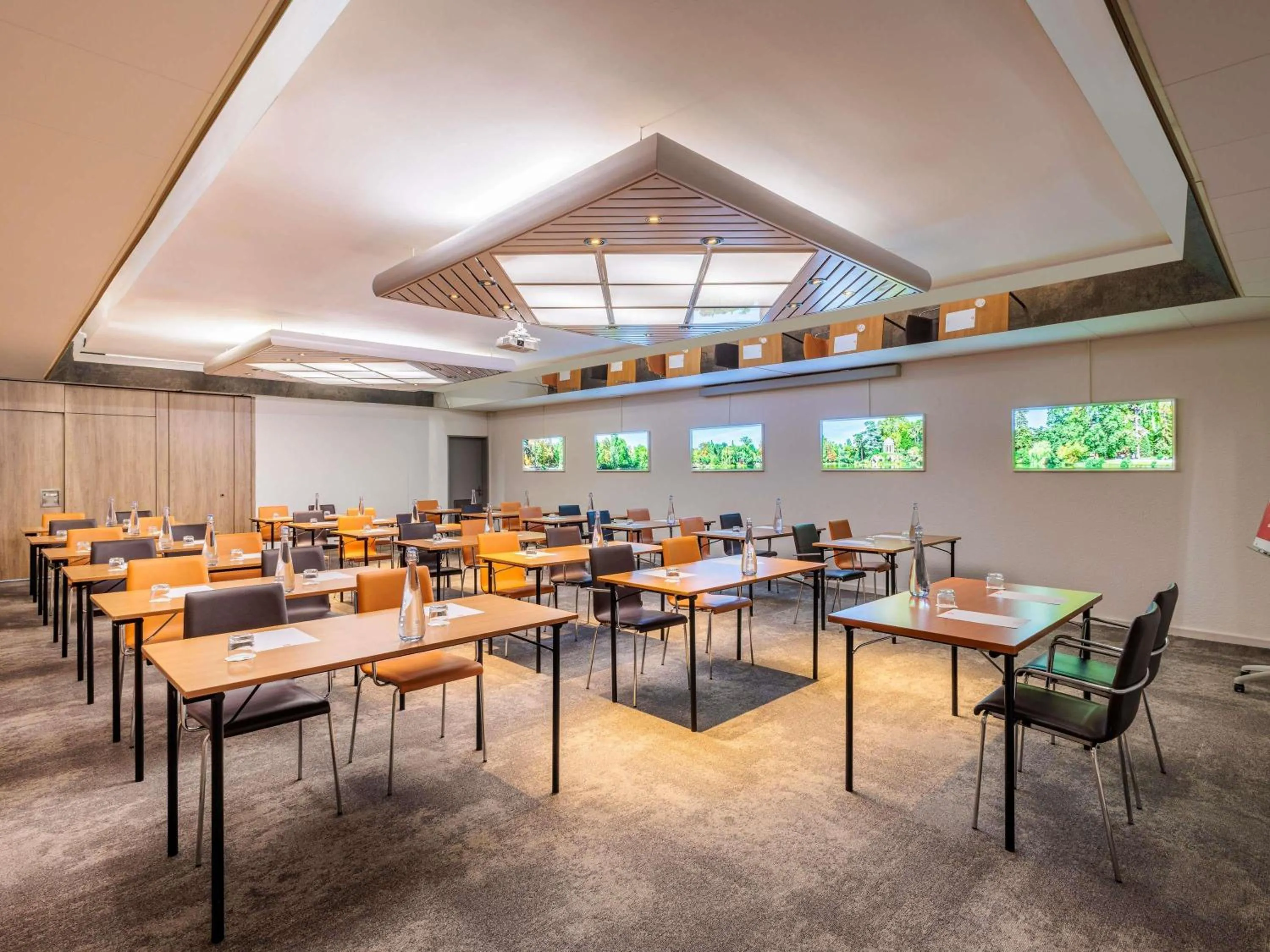 Meeting/conference room in ibis Lausanne Crissier