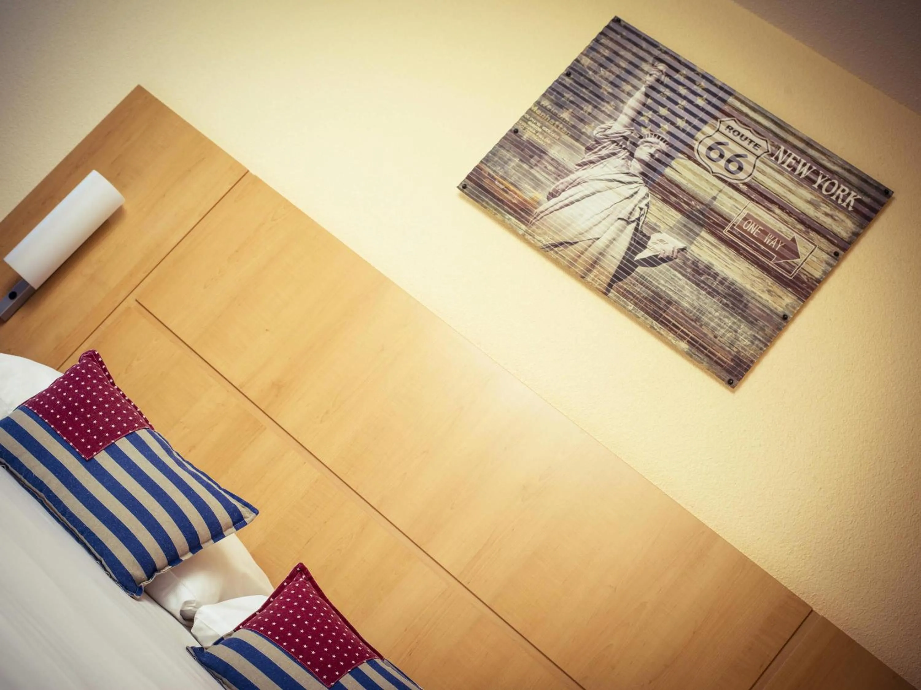 Bedroom in ibis Lausanne Crissier