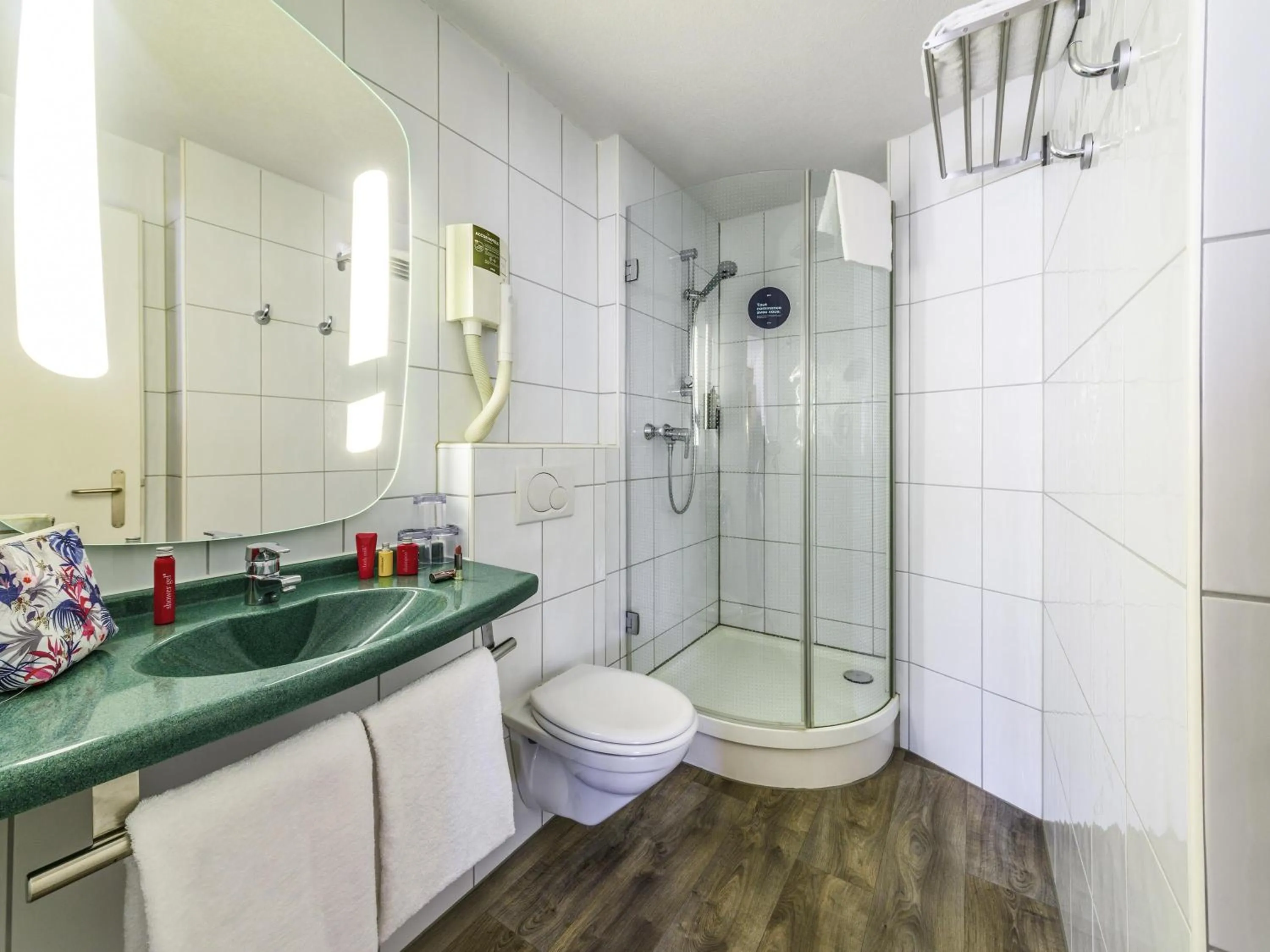 Bedroom in ibis Lausanne Crissier