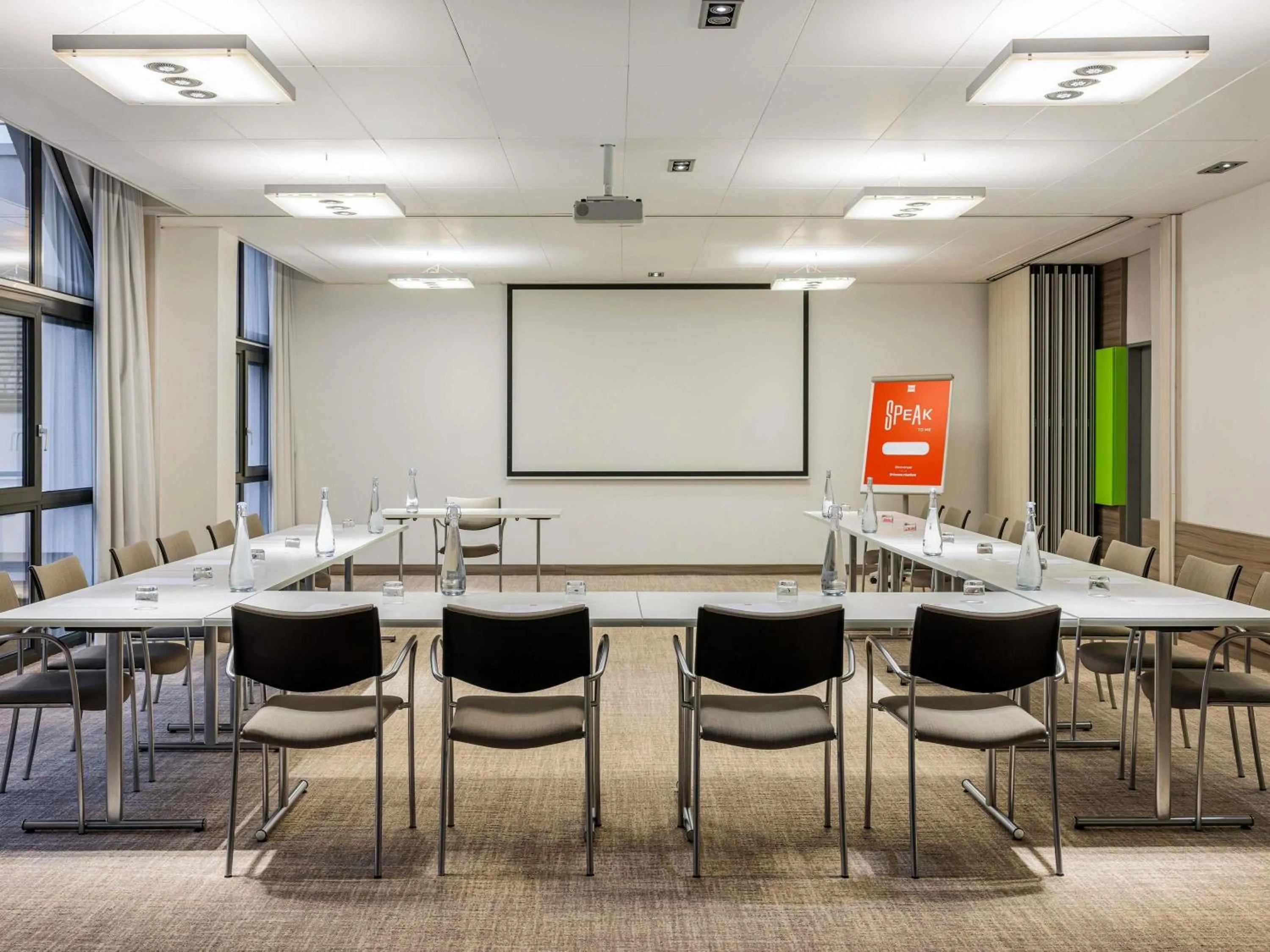 Meeting/conference room in ibis Lausanne Crissier