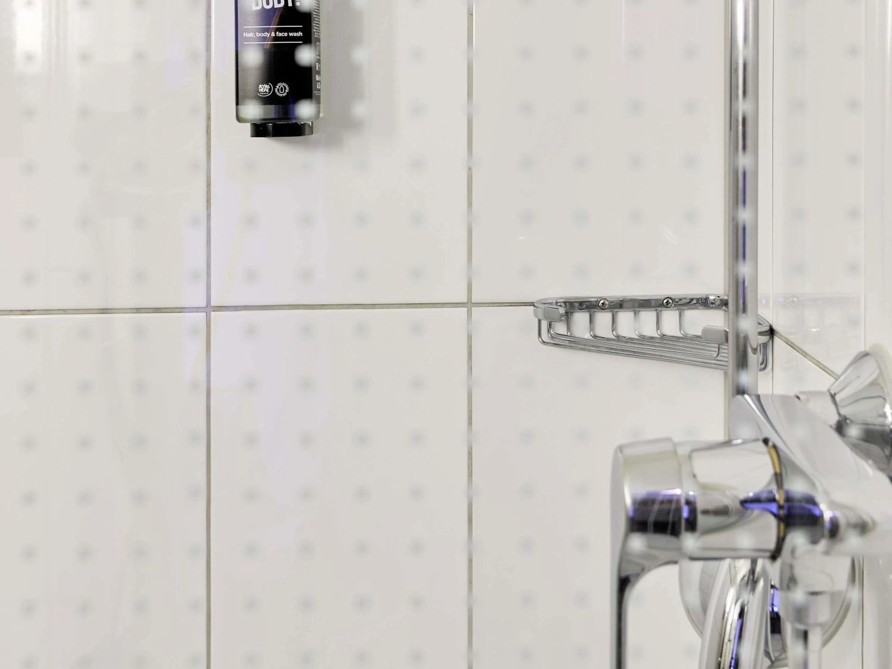 Bedroom in ibis Basel Bahnhof