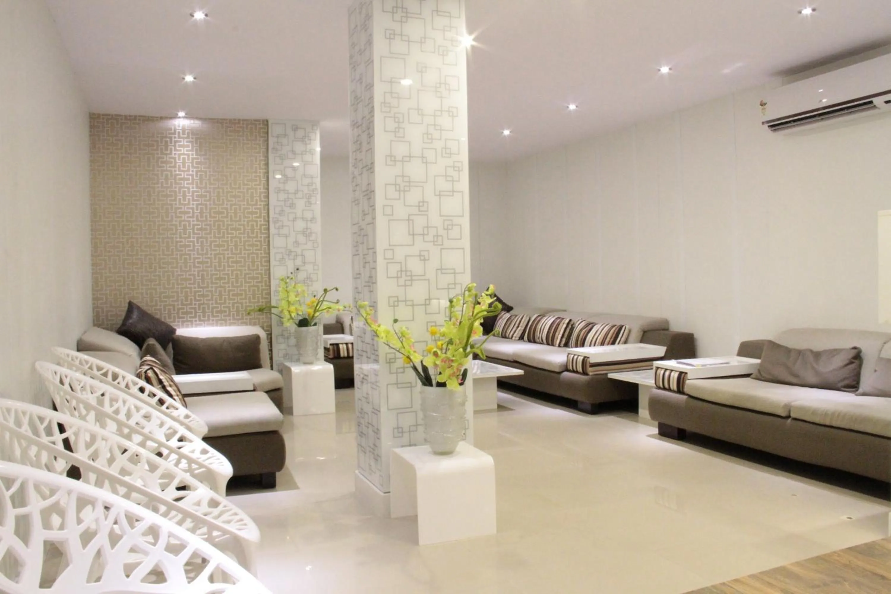 Seating area in Hotel Haywizz