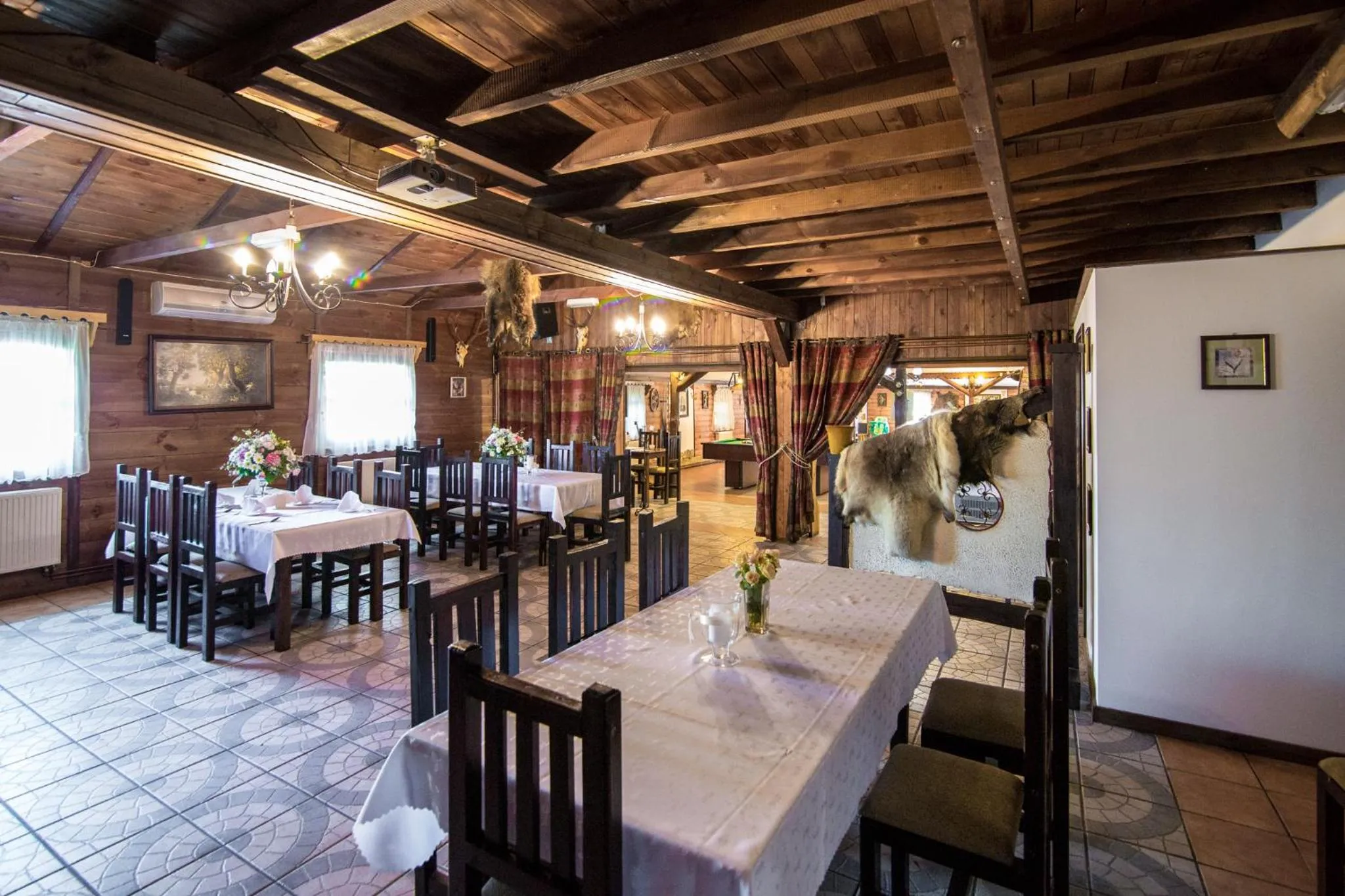 Restaurant/places to eat in Karczma Pod Topolami