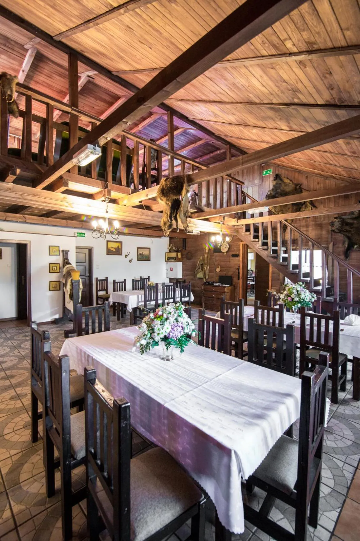 Restaurant/places to eat in Karczma Pod Topolami