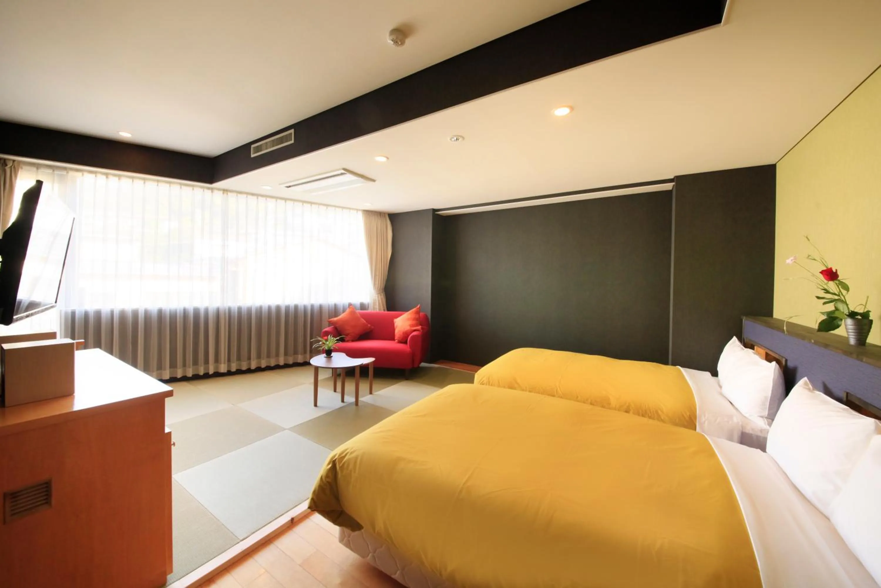 Photo of the whole room, Bed in Atami Tensui