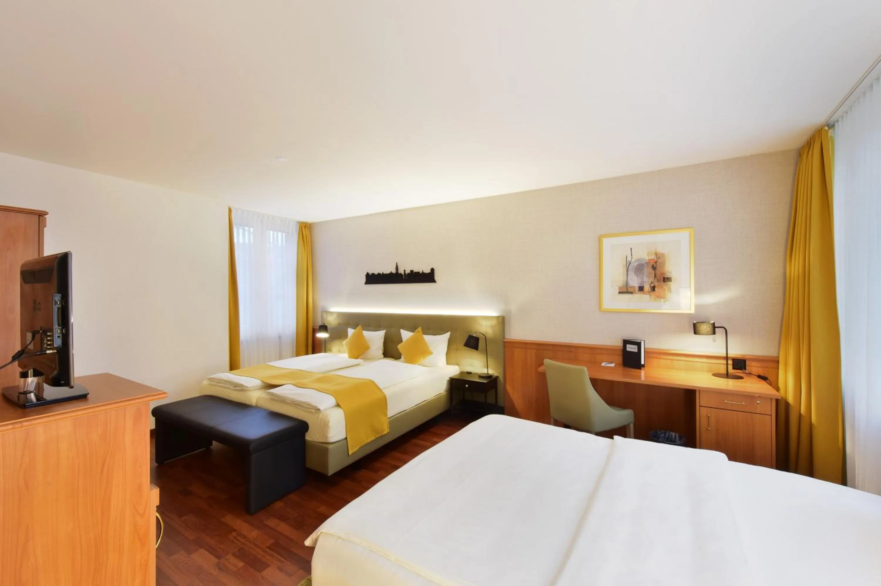 Photo of the whole room, Bed in Hotel Engel