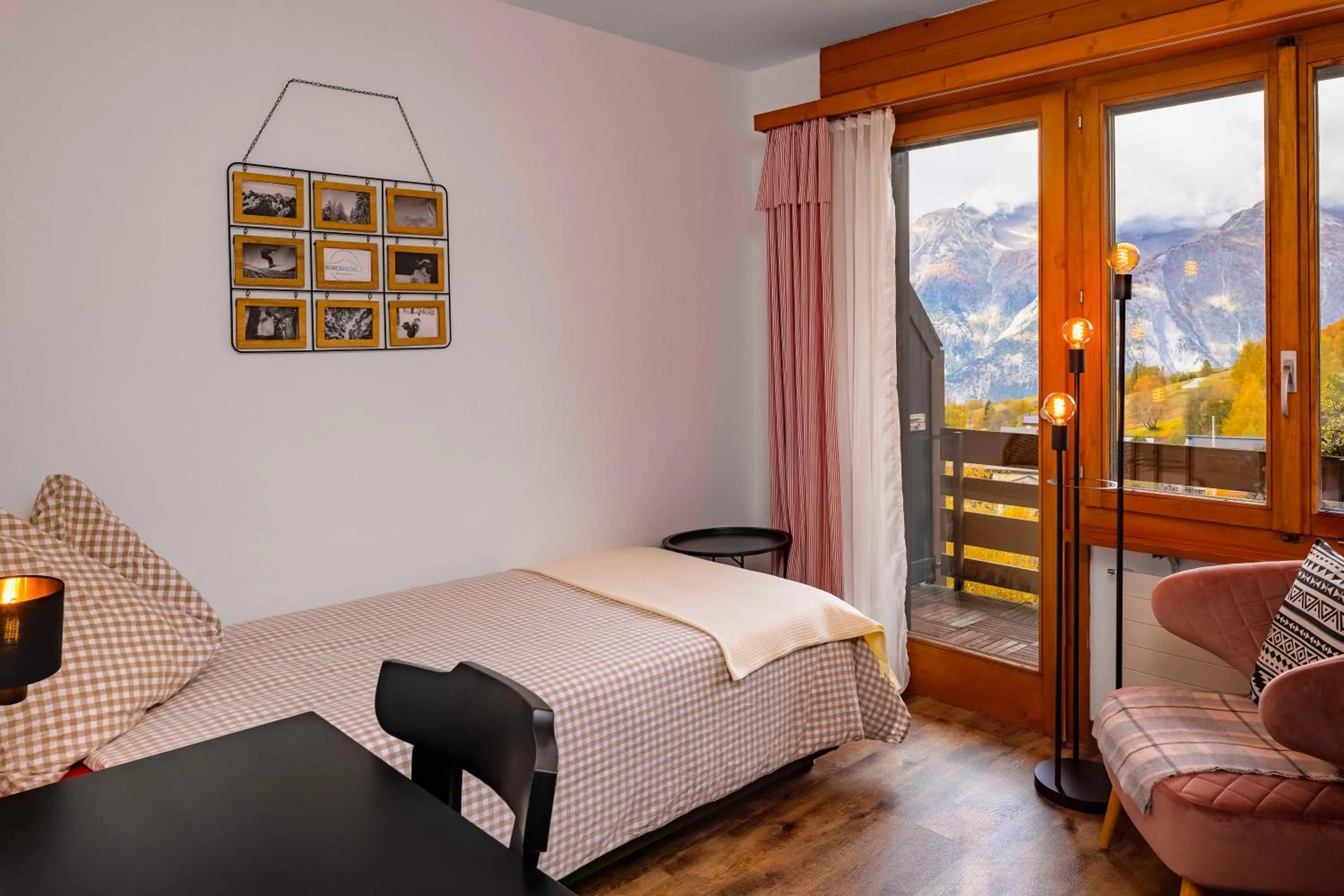 Bedroom, Bed in Hotel Restaurant Bürchnerhof