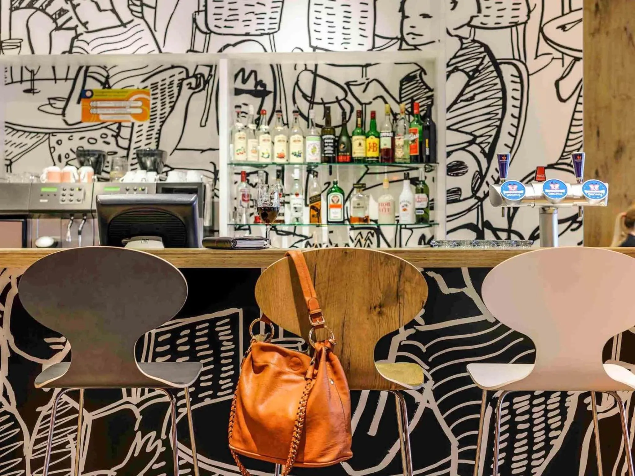 Lounge or bar in ibis Baar Zug