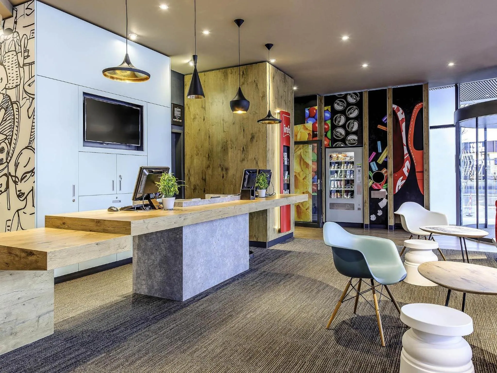 Bedroom in ibis Baar Zug