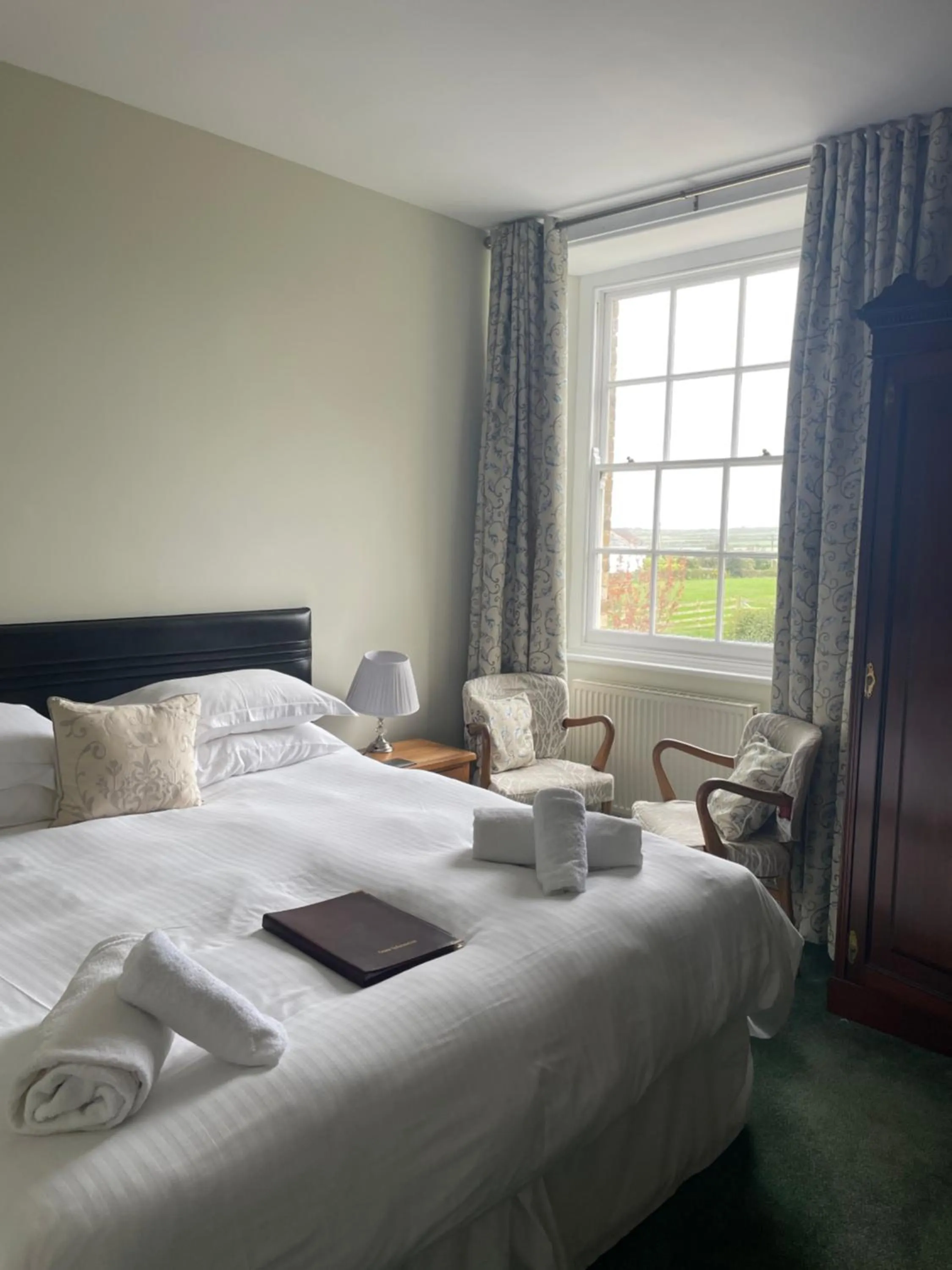 Bed in Trevanger Farm Bed and Breakfast